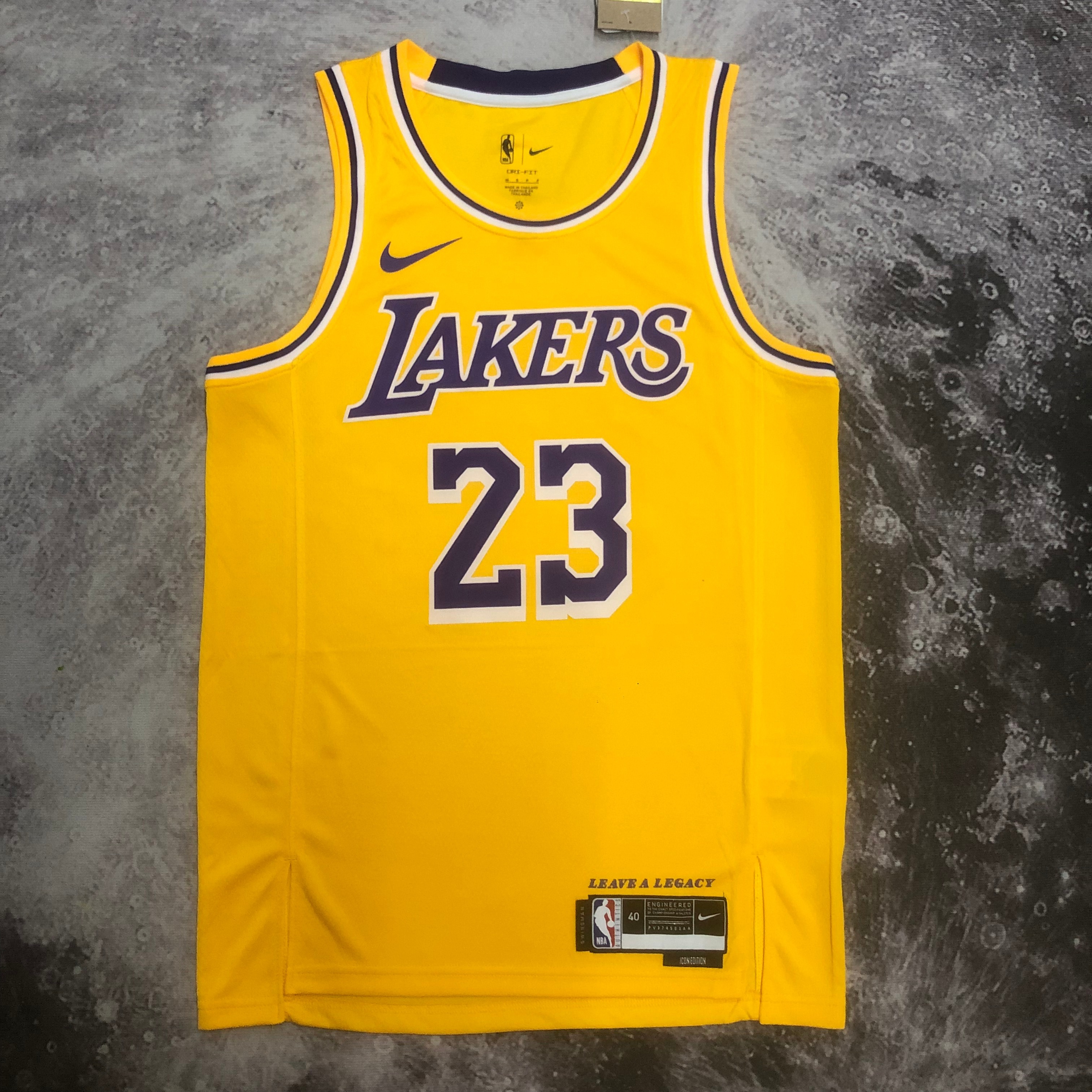 Lakers round neck yellow # 23 James
