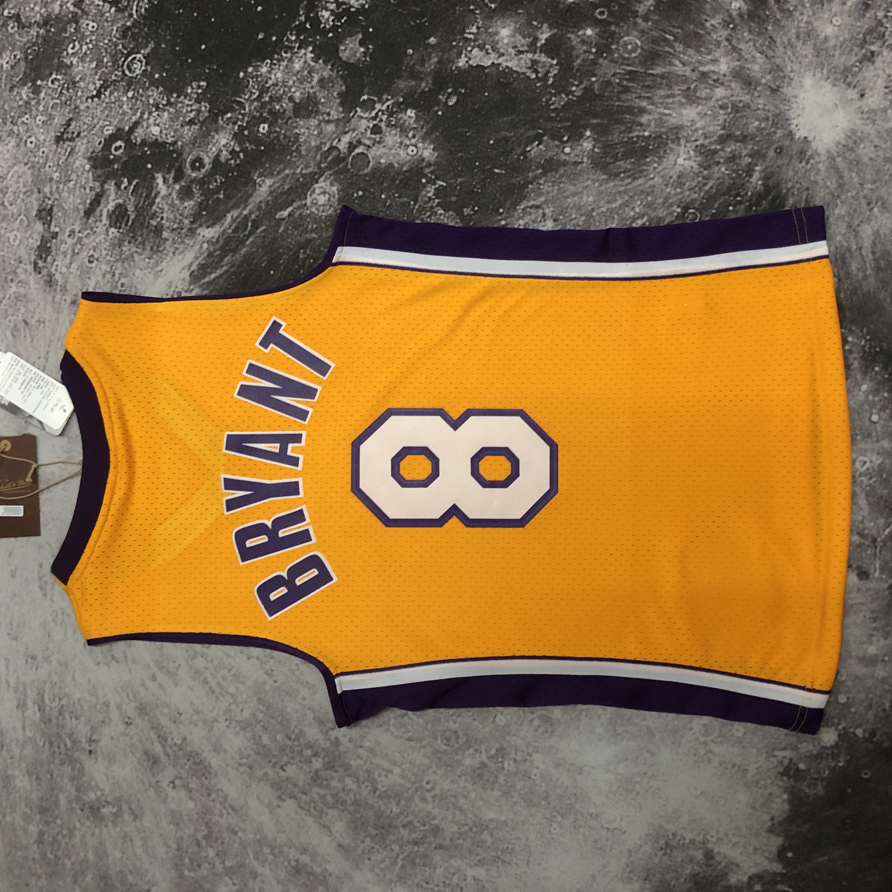 MN Hot Press throwback jersey SW Lakers 9900 season V-neck yellow No. 8 Bryant