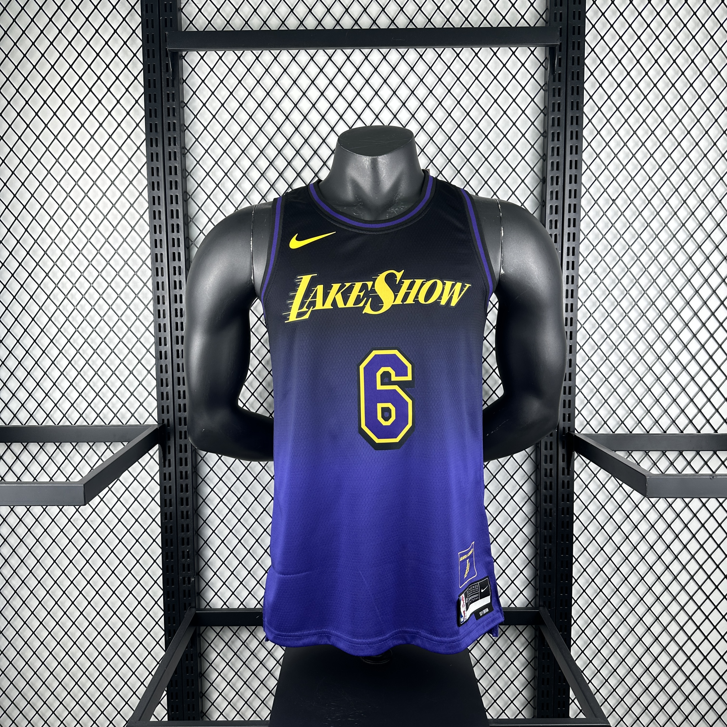 25 season Lakers City Edition # 6 James