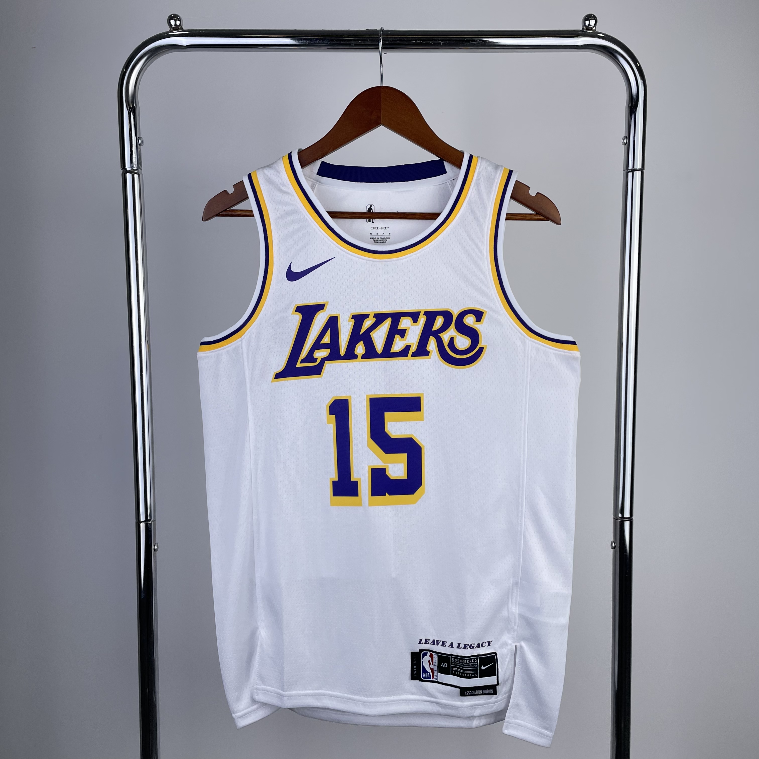 23 season Lakers crew neck white No. 15 REAVES