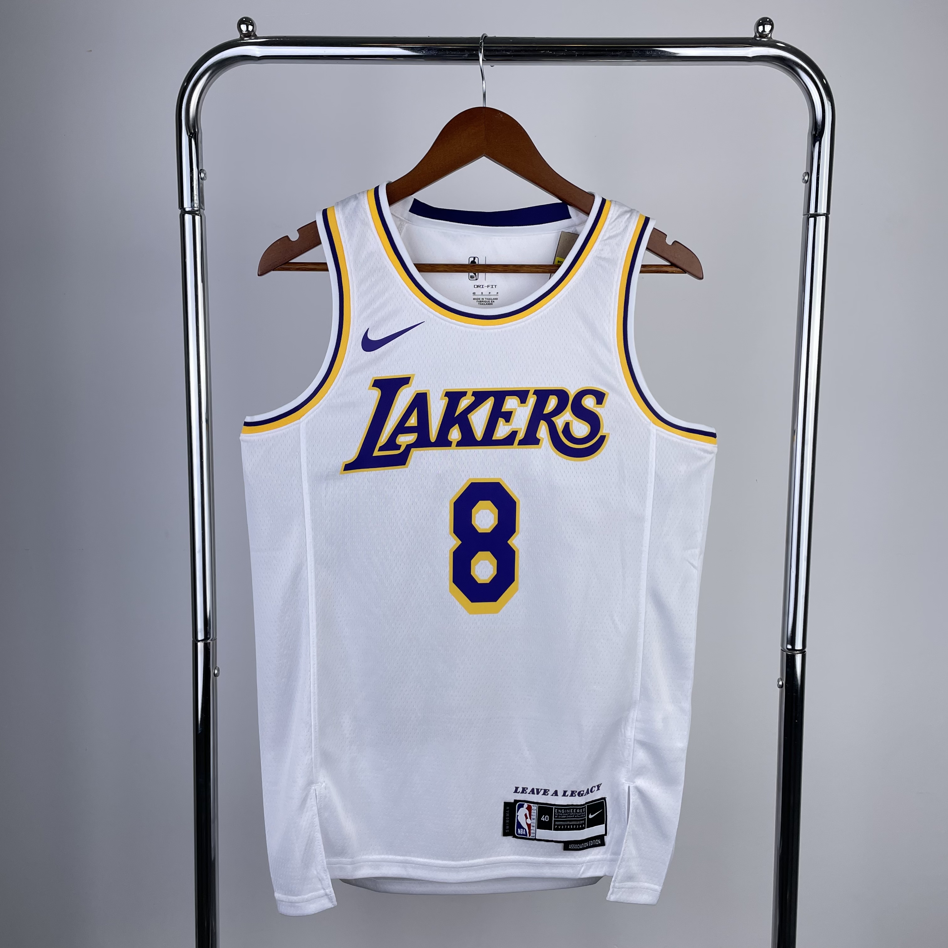 23 season Lakers crewneck white No. 8 Bryant