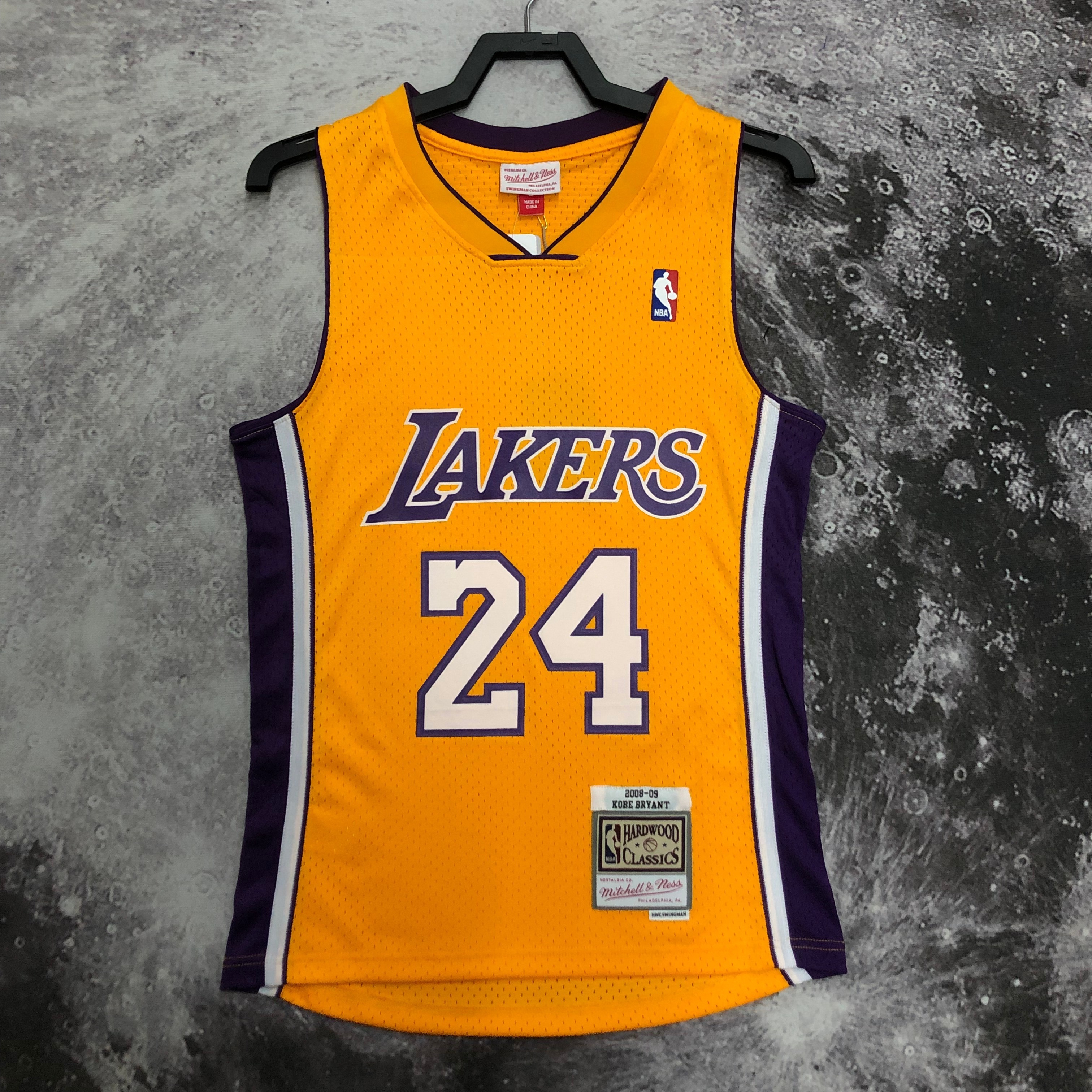 MN Hot Press throwback jersey SW Lakers 0809 V-neck yellow No. 24 Bryant