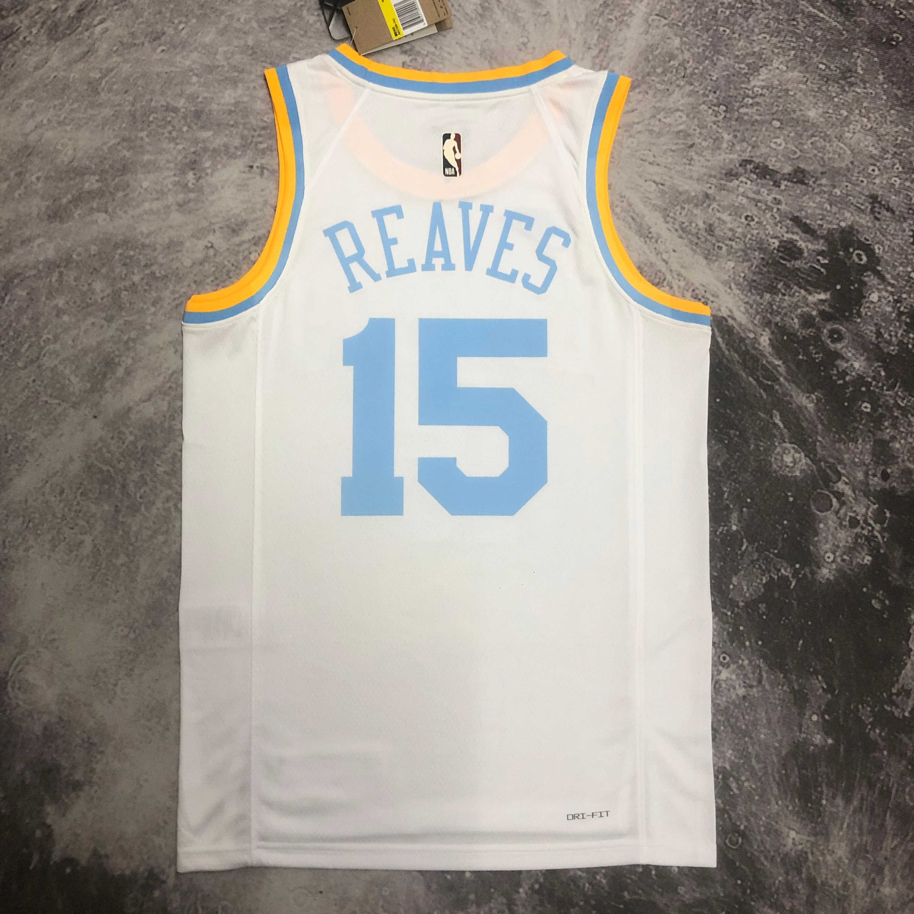 23 Lakers retro # 15 REAVES