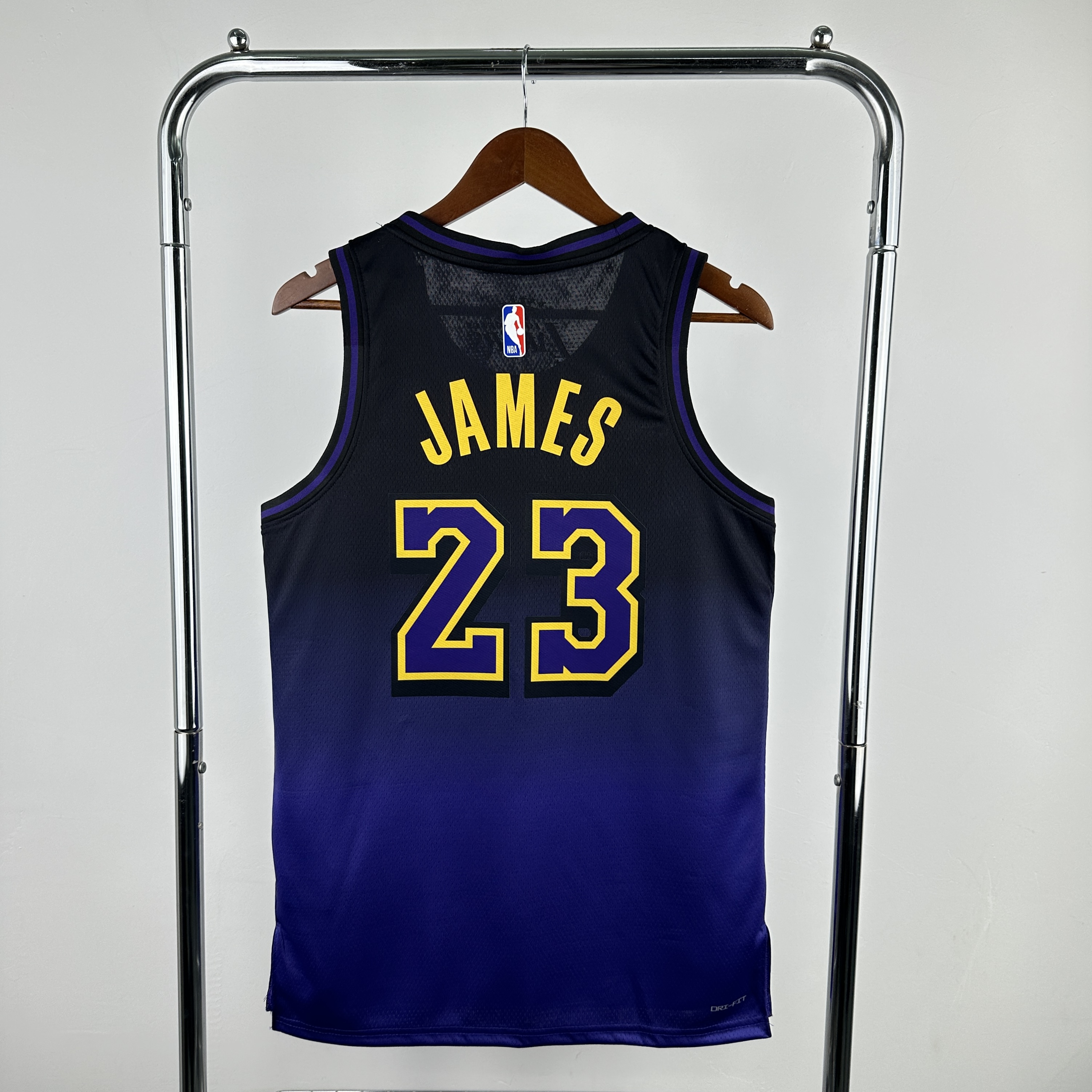 25 season Lakers City Edition # 23 James