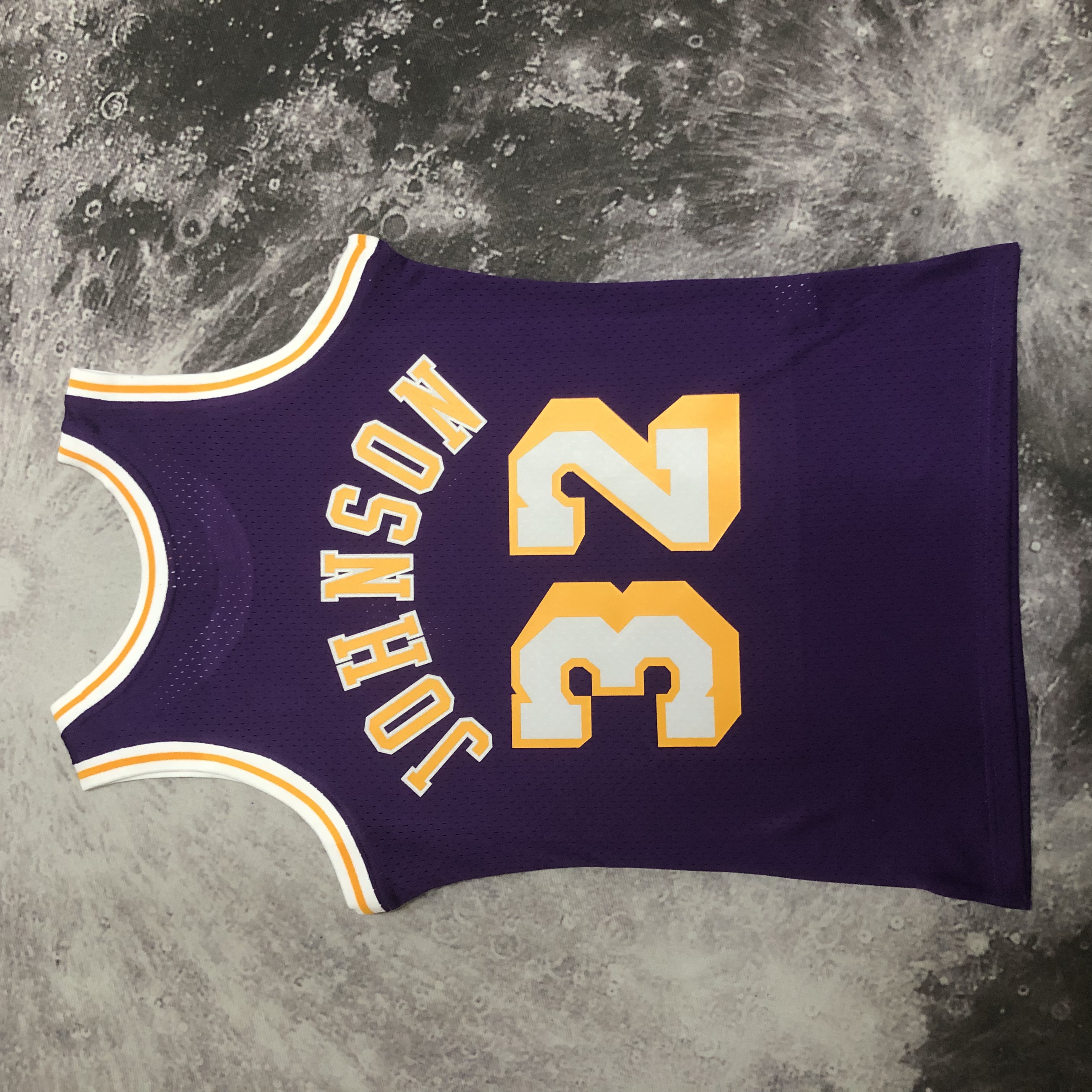 MN Hot Press throwback jersey SW Lakers 8485 round neck purple No. 32 Johnson