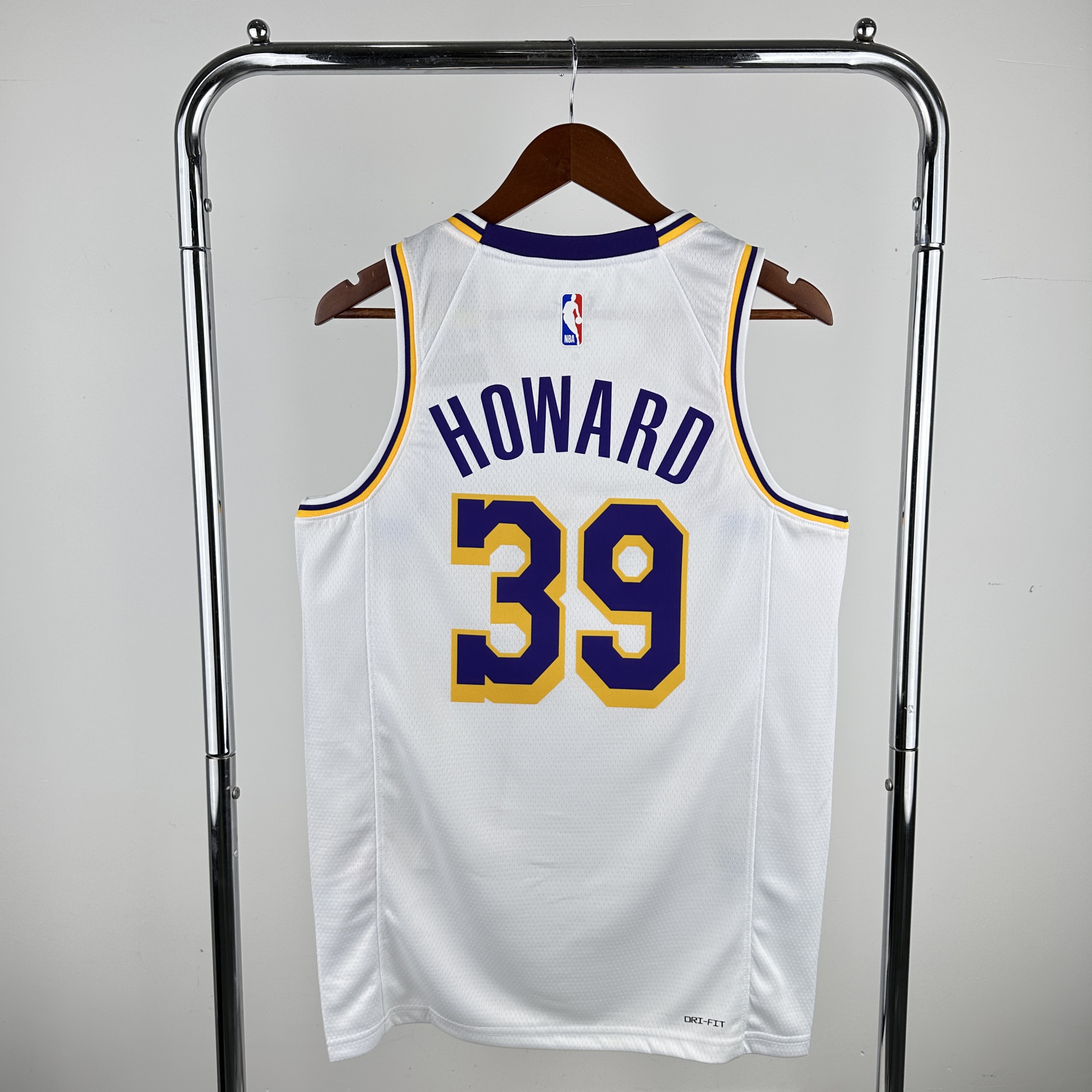 Lakers crew neck white # 39 Howard