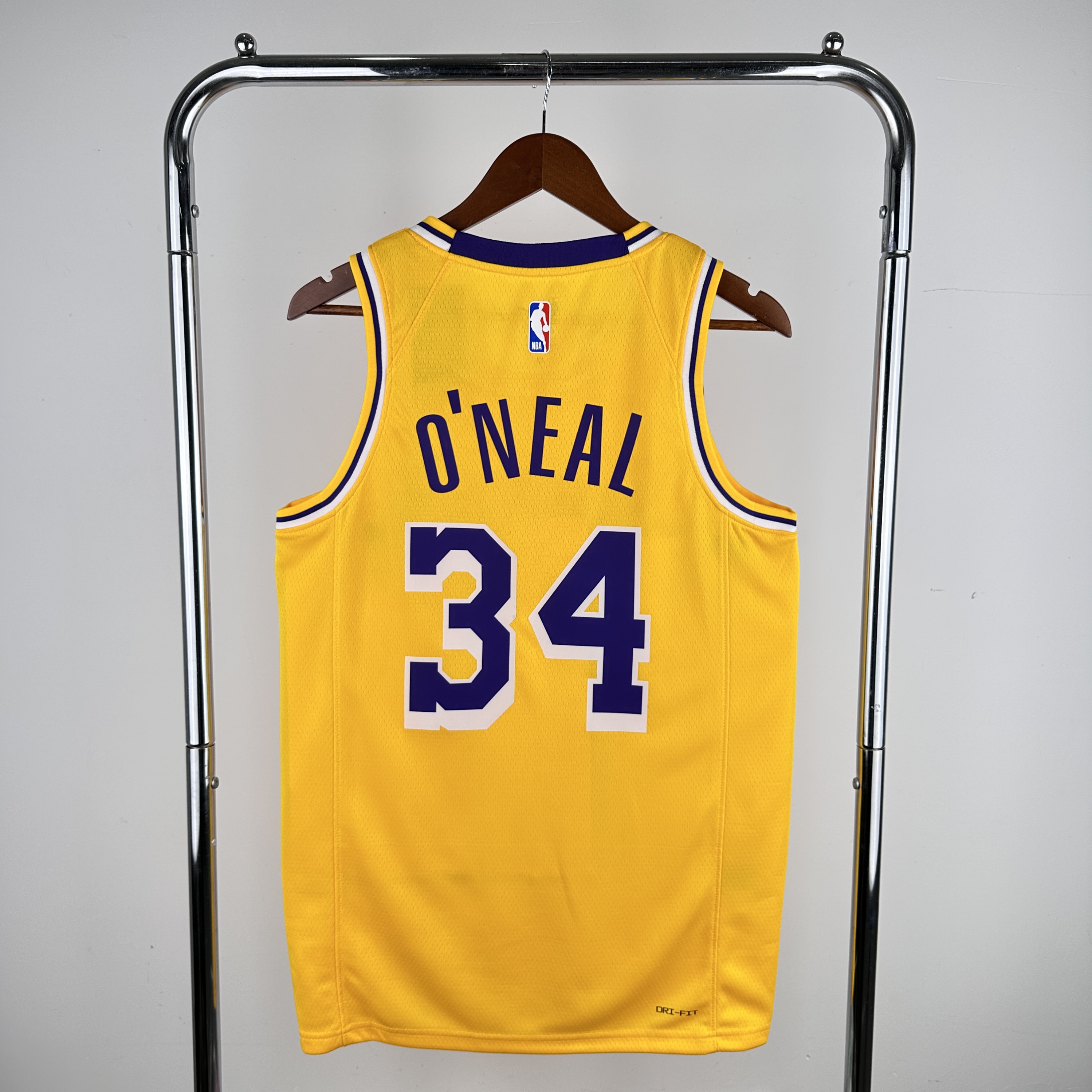 Lakers crew neck yellow 34 O 'Neal