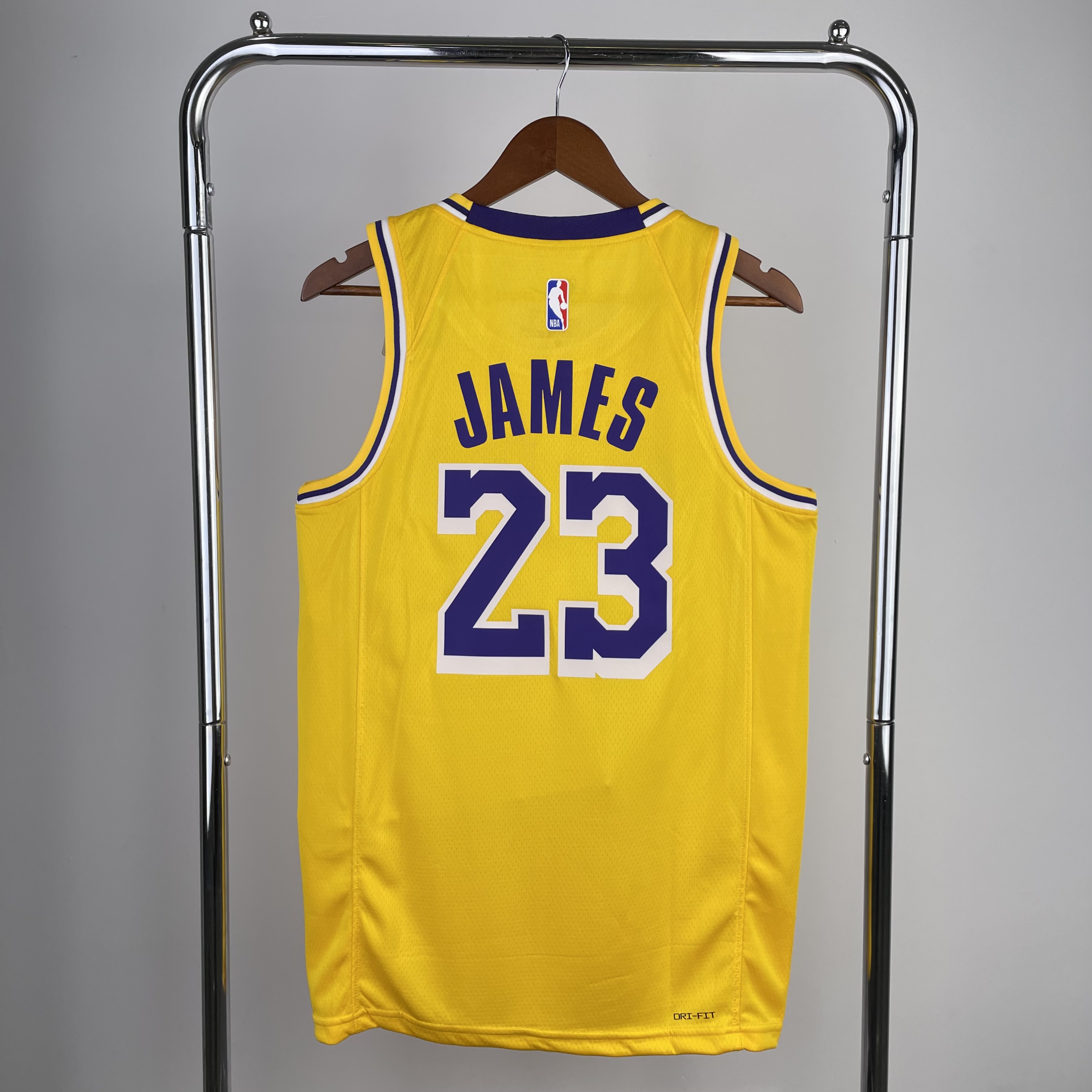 Lakers round neck yellow # 23 James