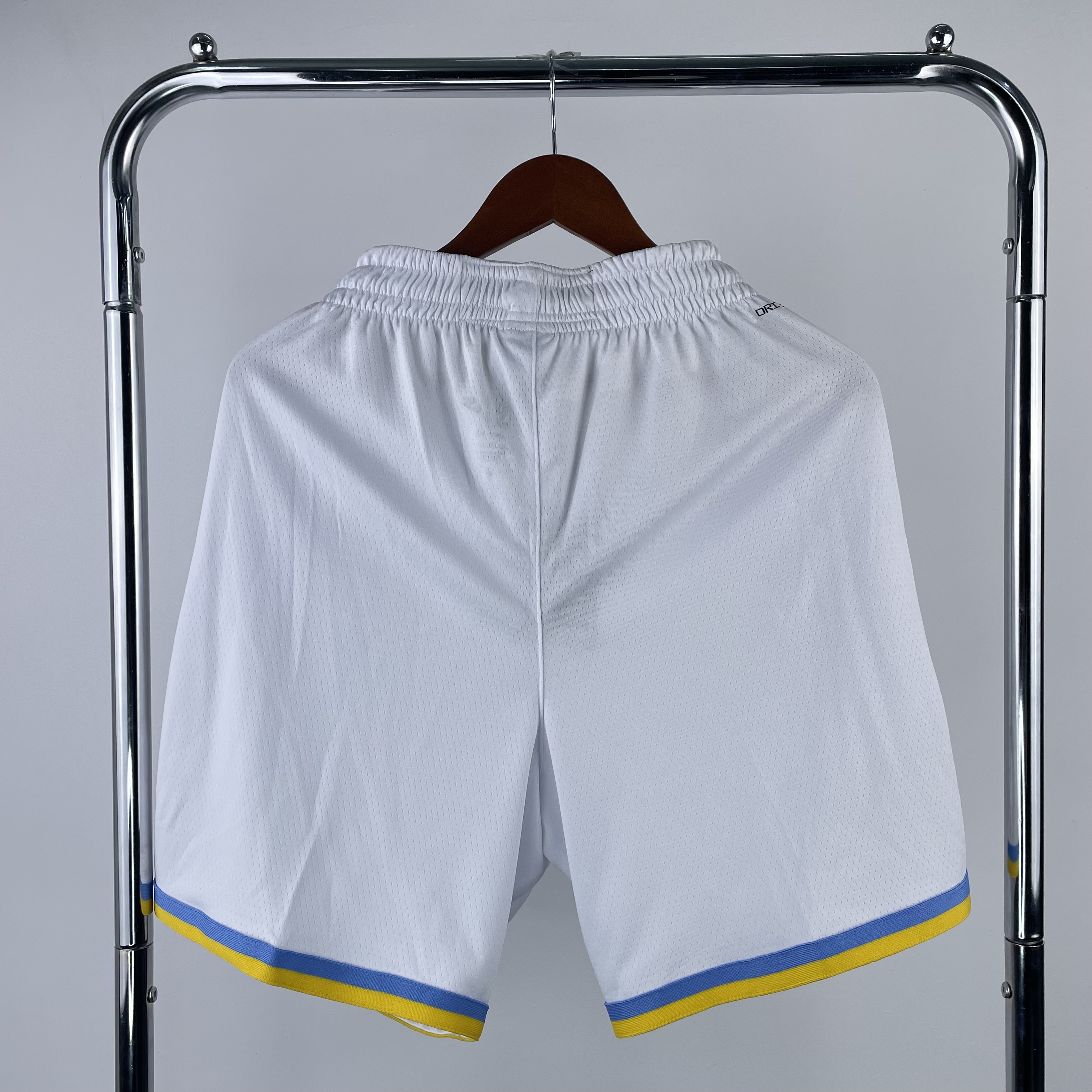 '23 Lakers throwback pants