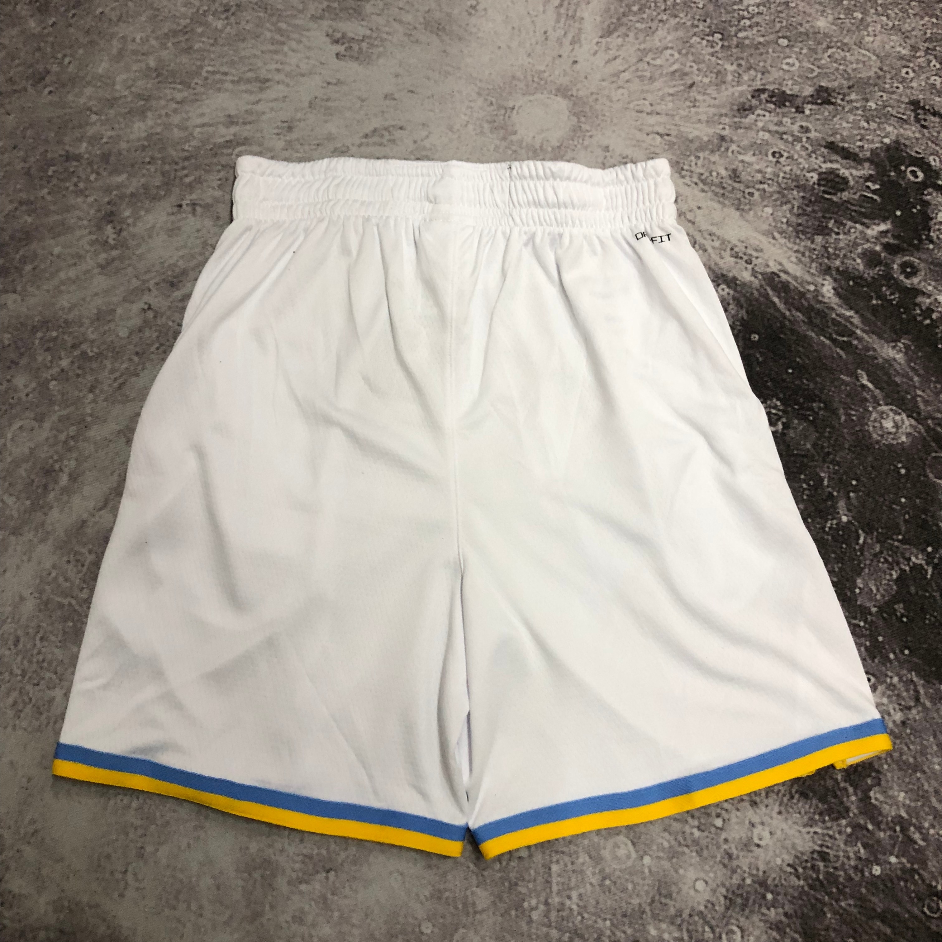 '23 Lakers throwback pants