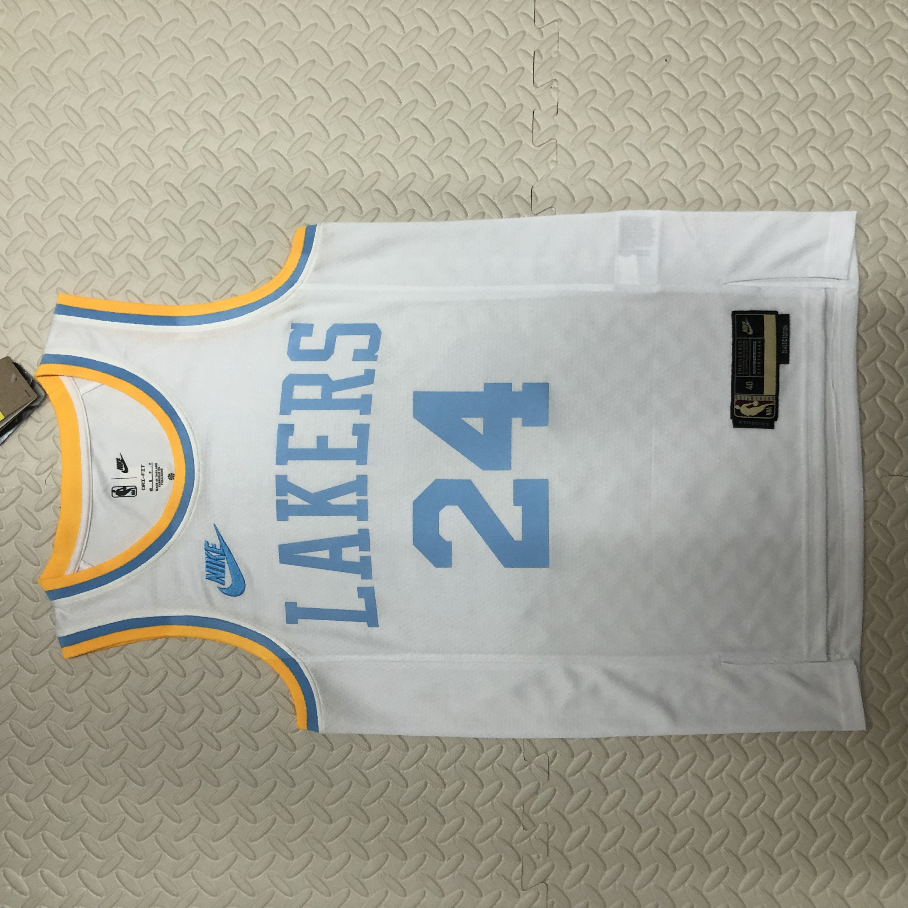 '23 Lakers retro # 24 Bryant