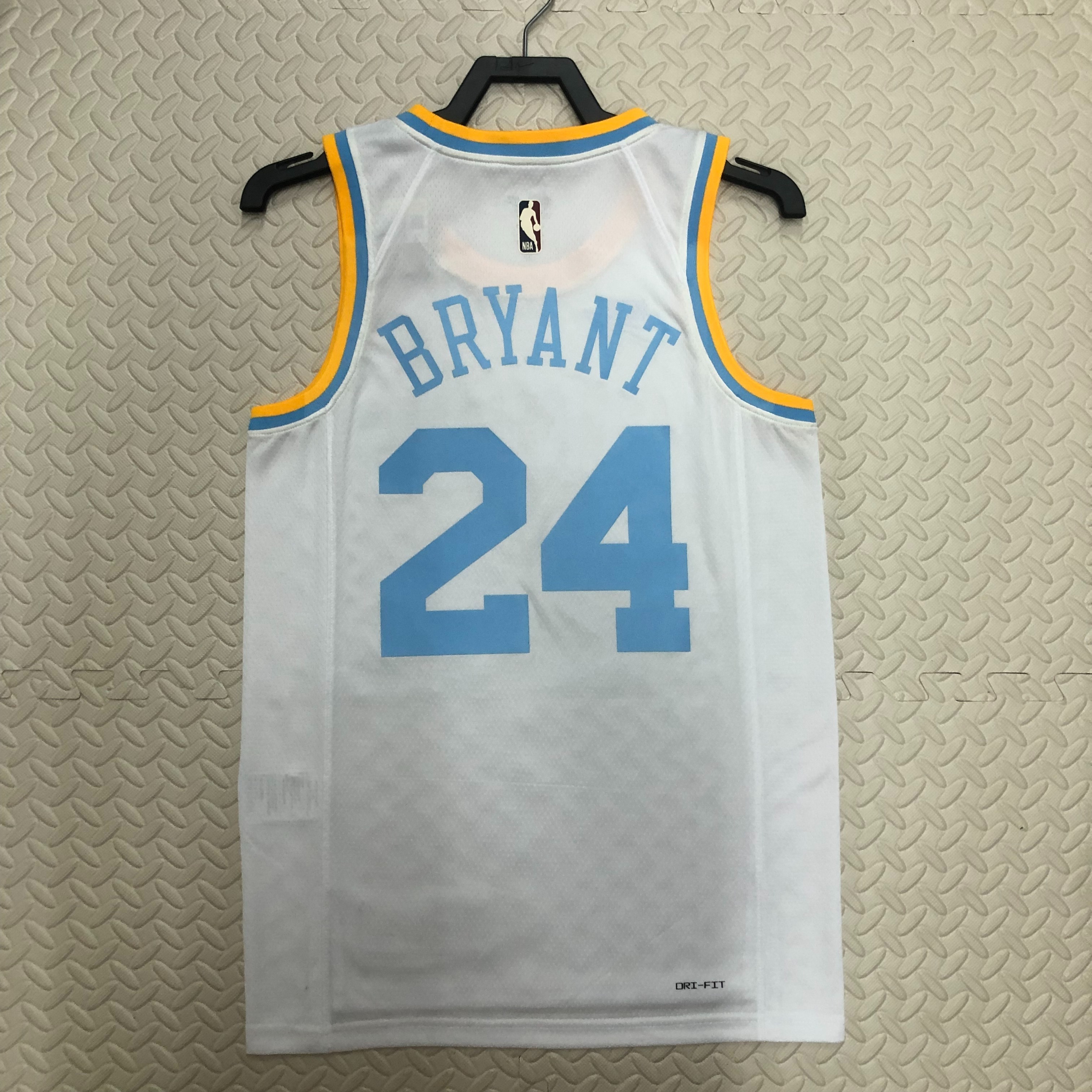 '23 Lakers retro # 24 Bryant
