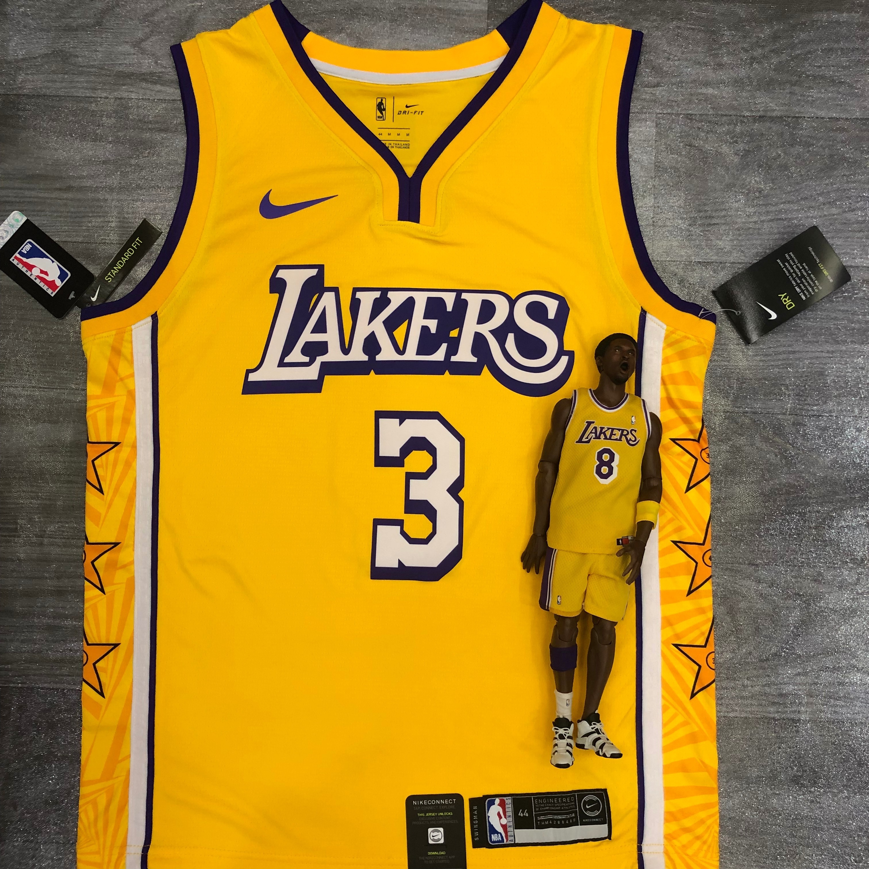 Lakers with Star No. 3 Davis