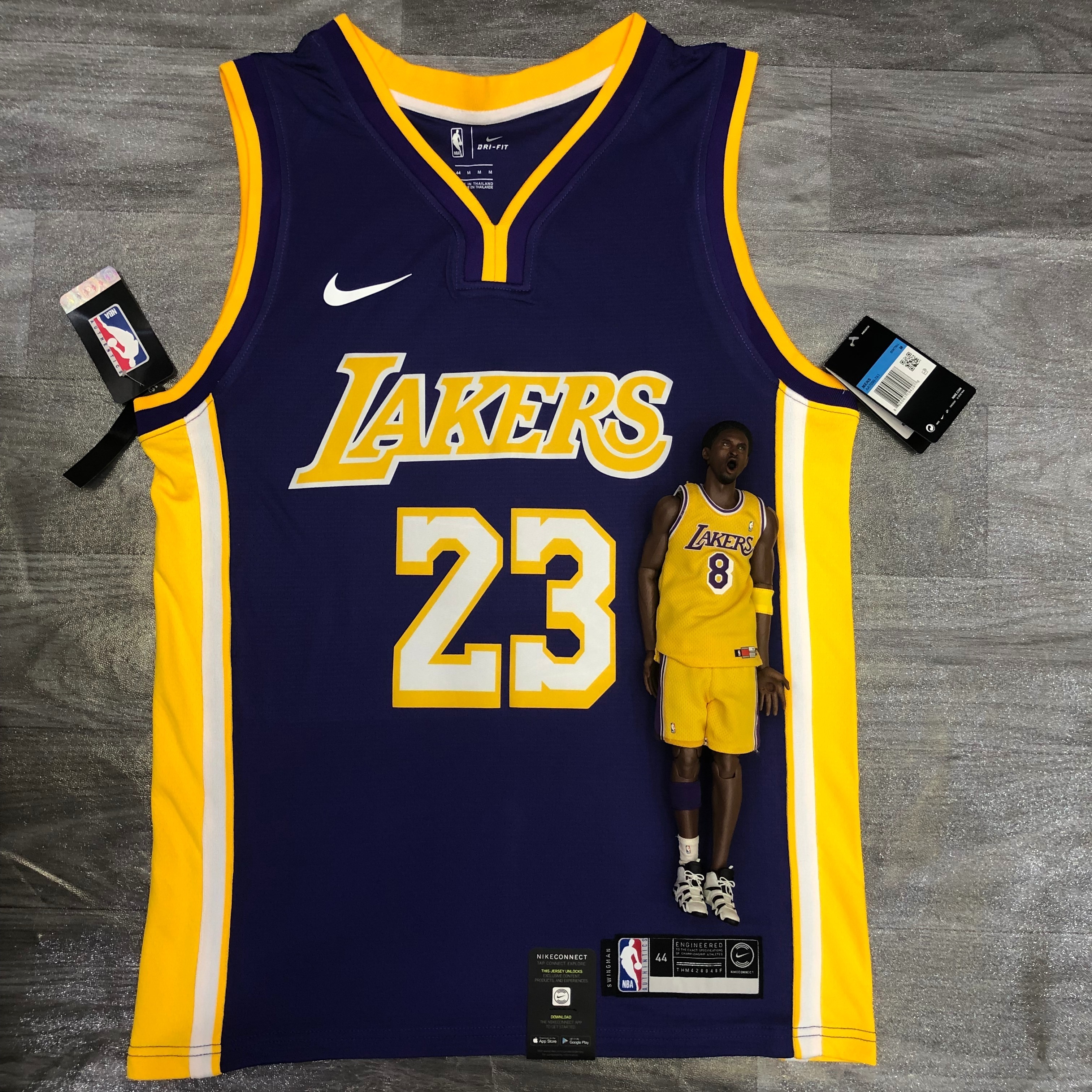Lakers purple V-neck No. 23 James