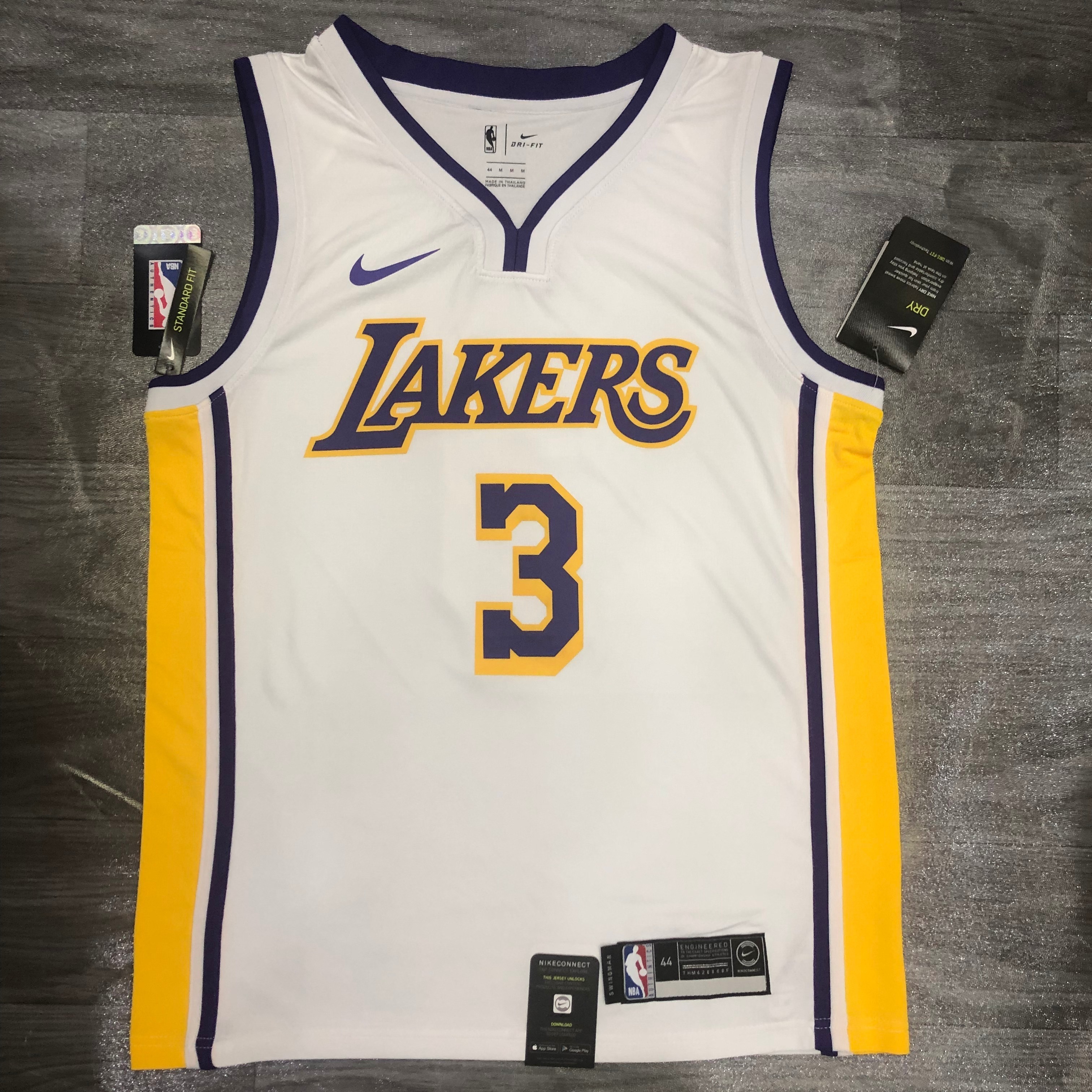 Lakers white V-neck No. 3 Davis