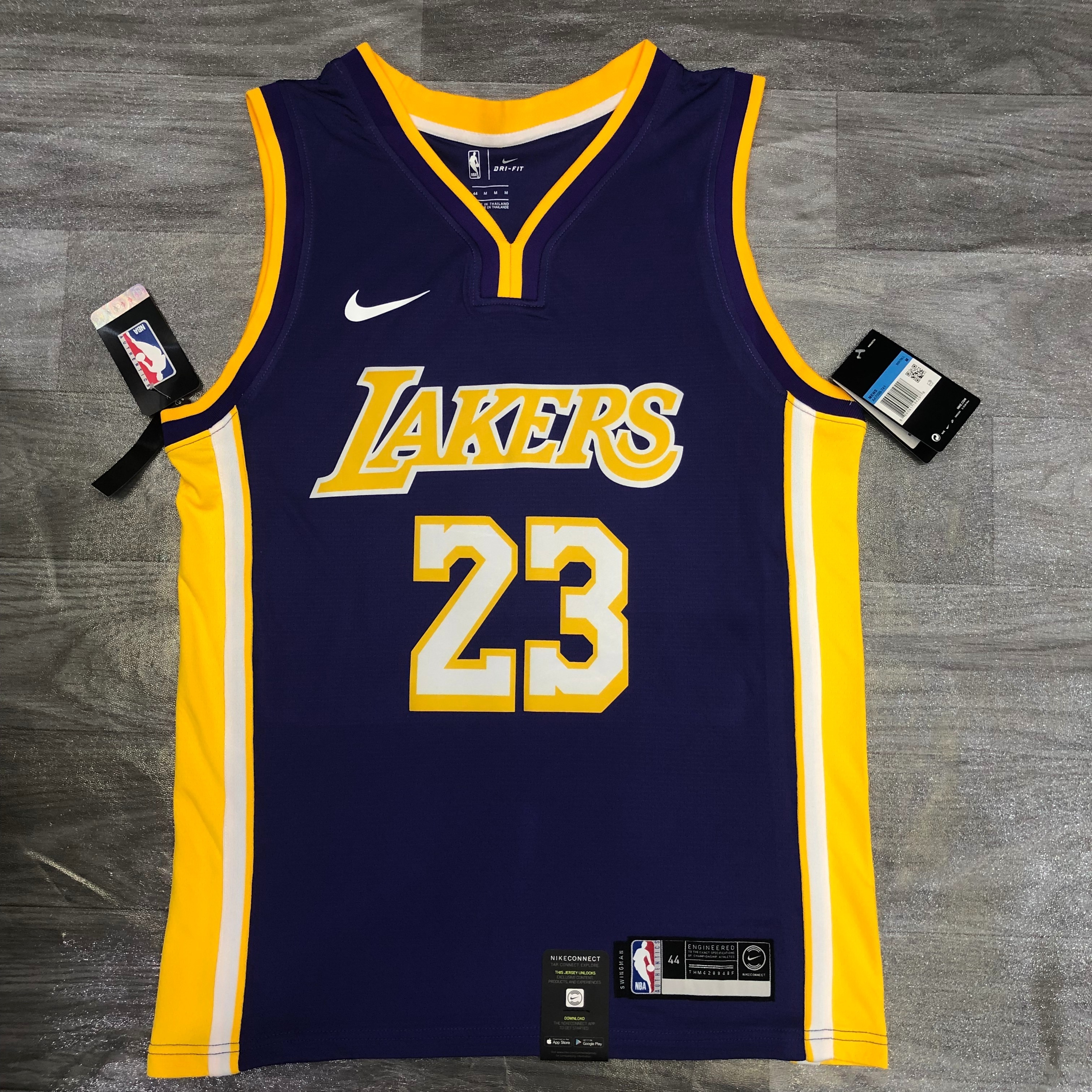 Lakers purple V-neck No. 23 James