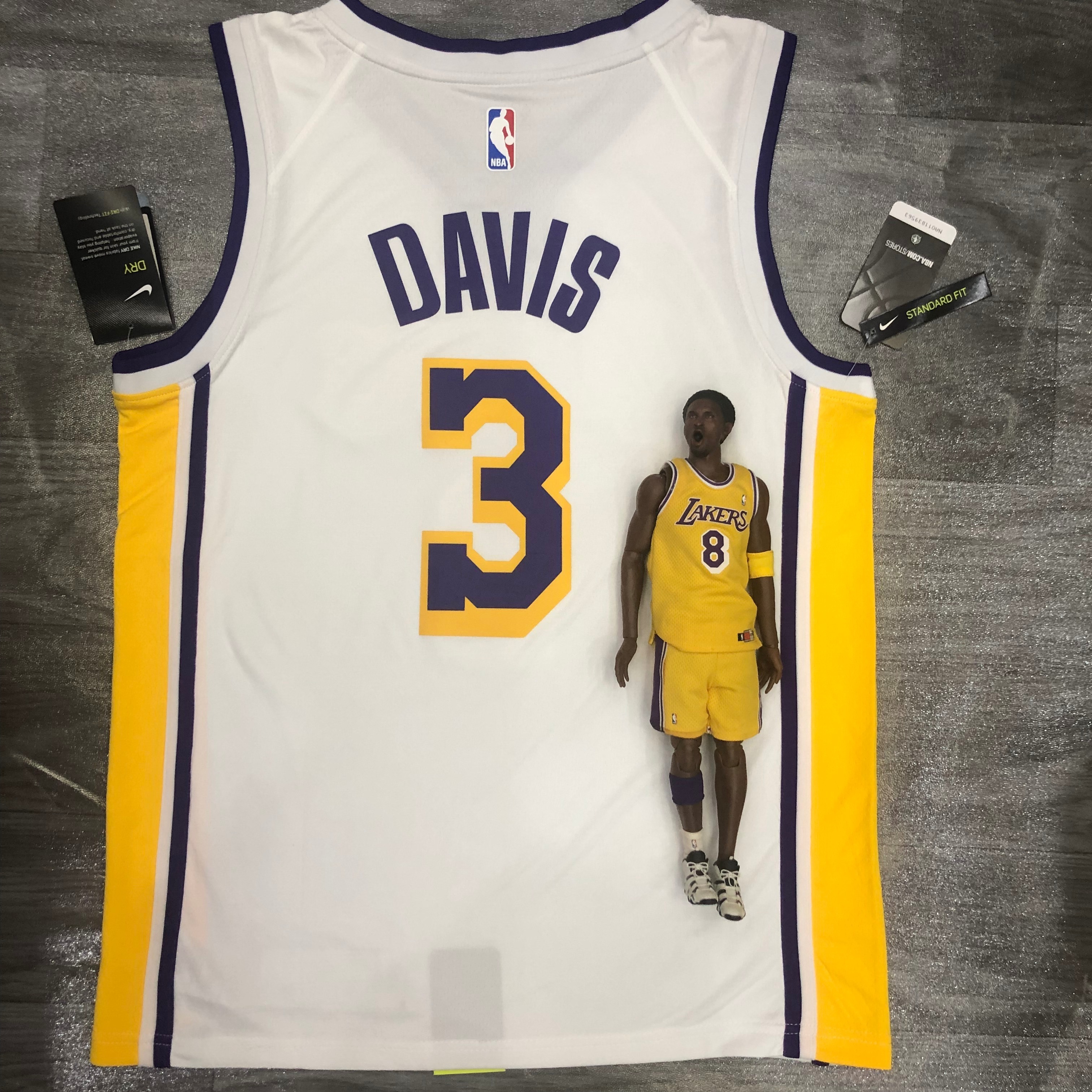 Lakers white V-neck No. 3 Davis