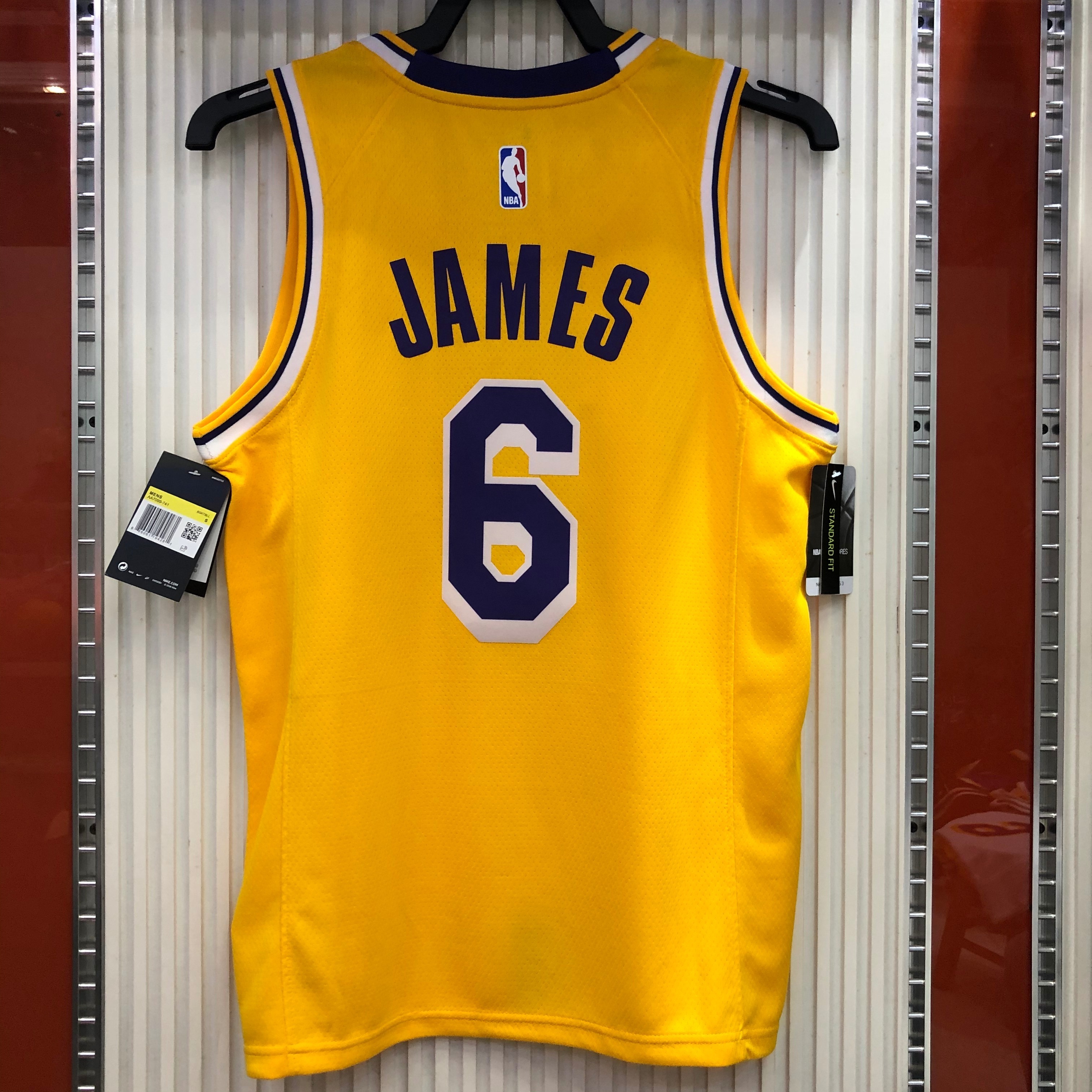 Lakers yellow crew collar number 6 James