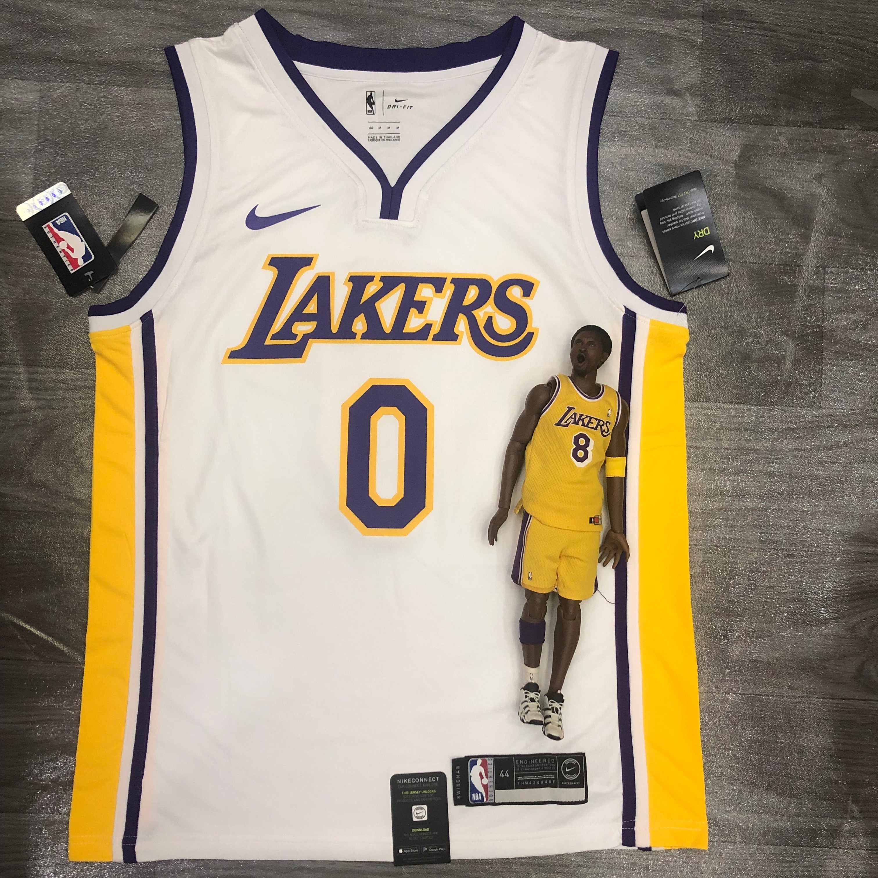Lakers white V-neck No. 0 Nick Young