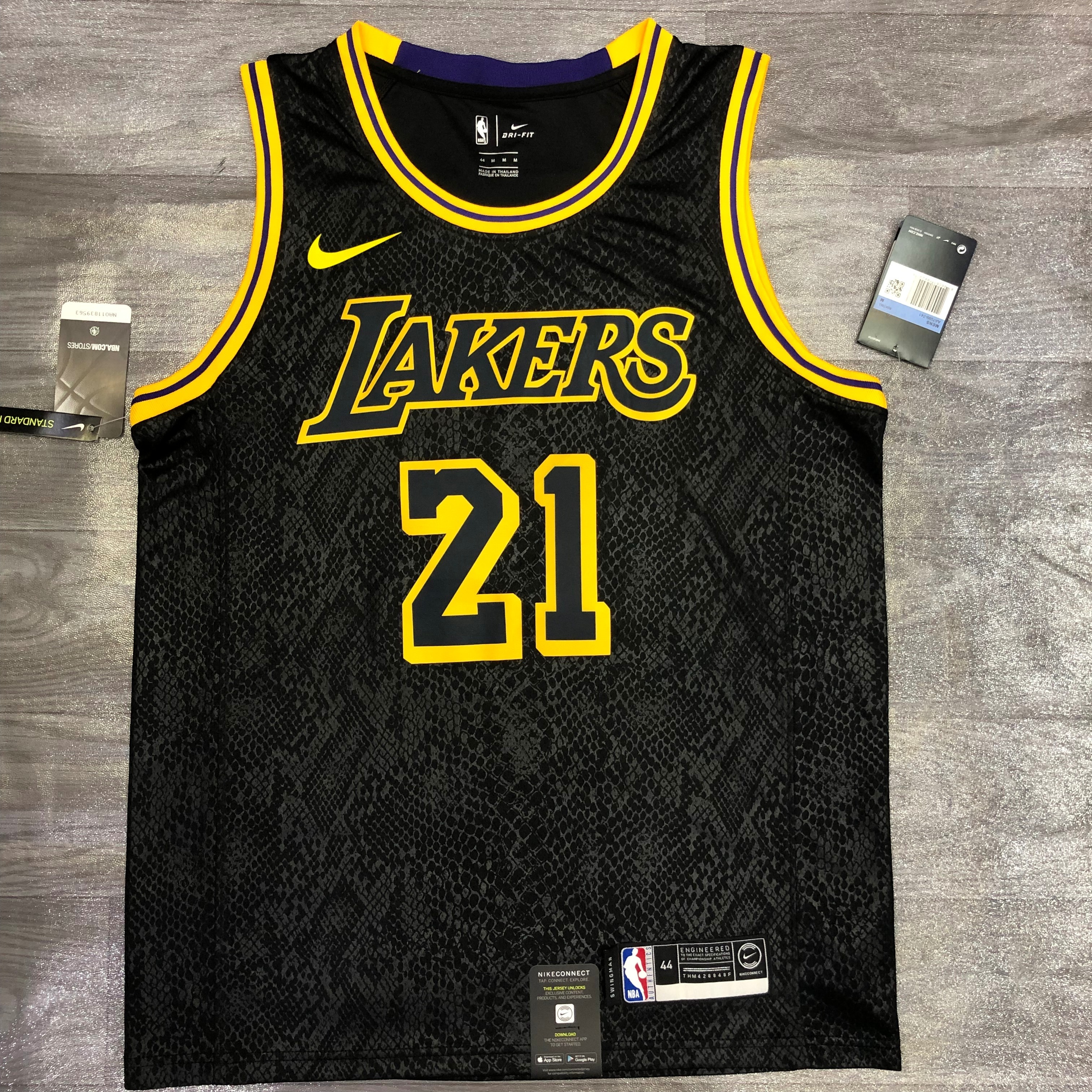 Lakeman 21 Serpentine Smith