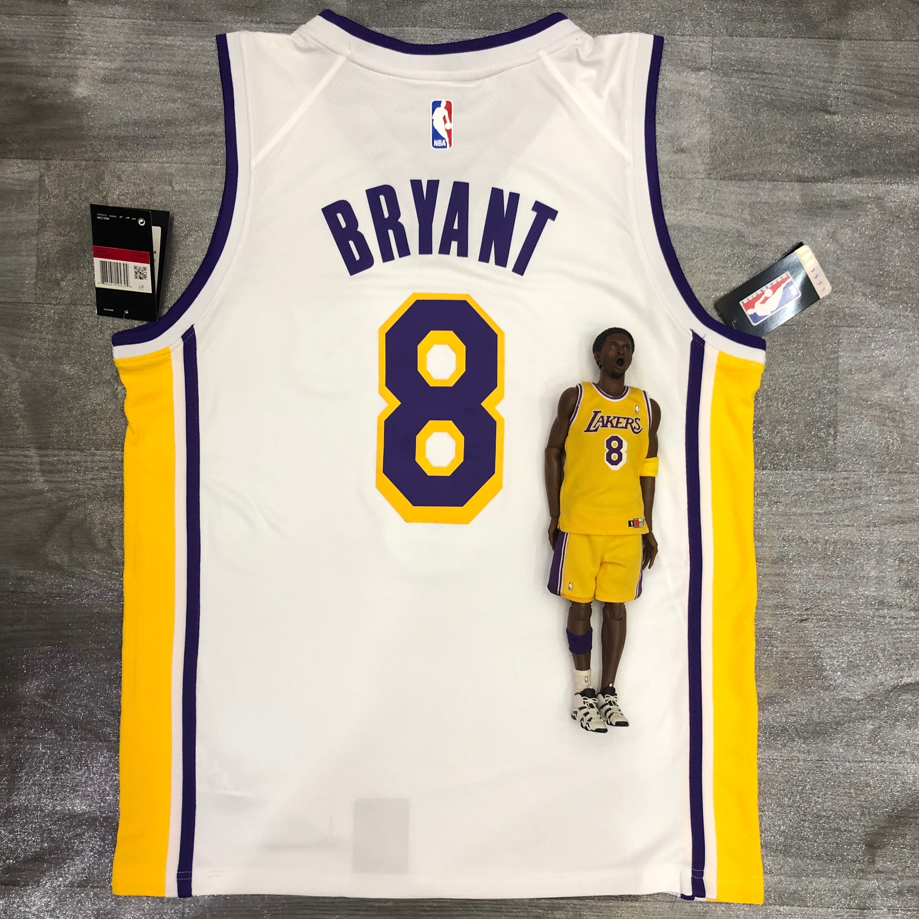 Lakers white V-neck No. 8 Bryant