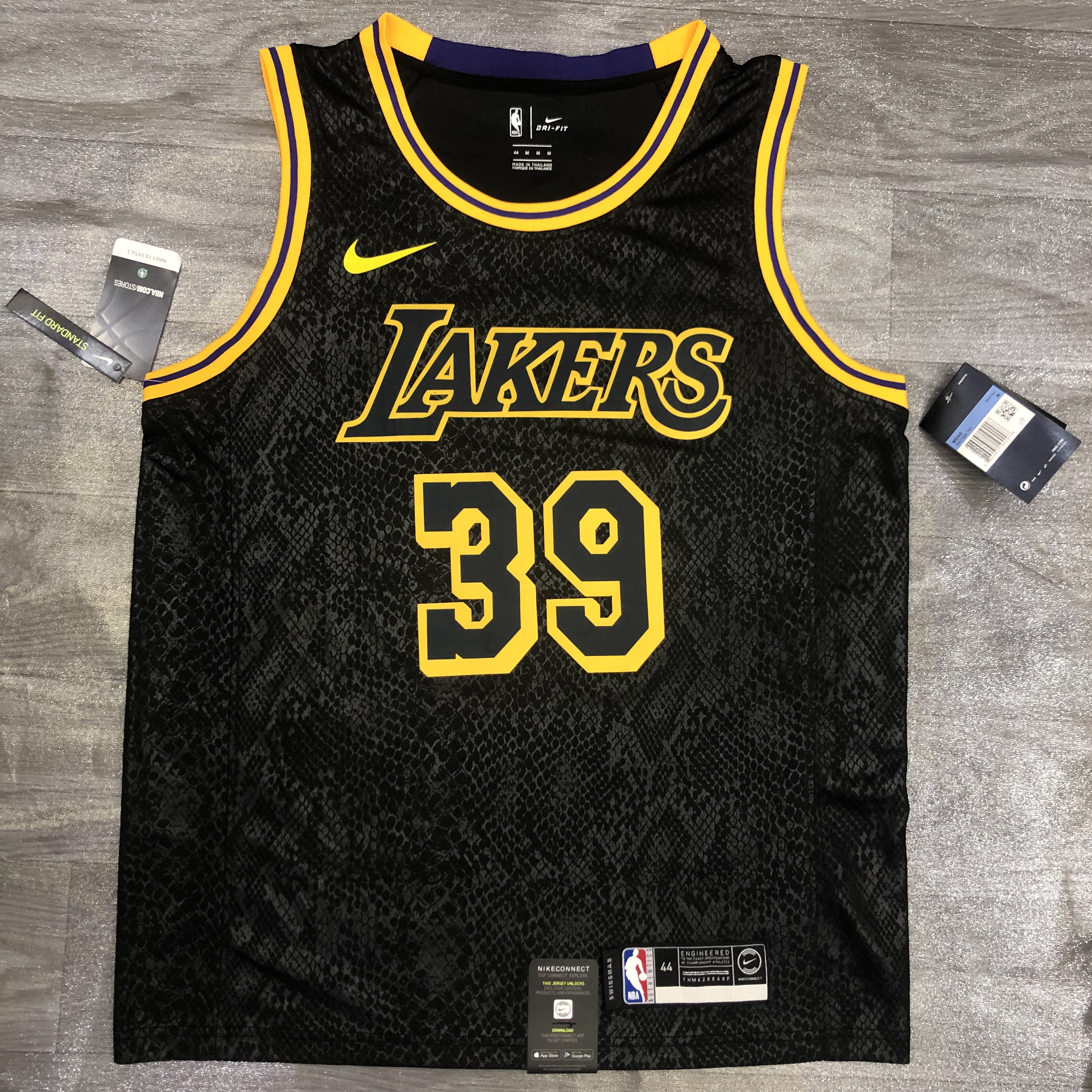 Laker 39, Serpentine Howard