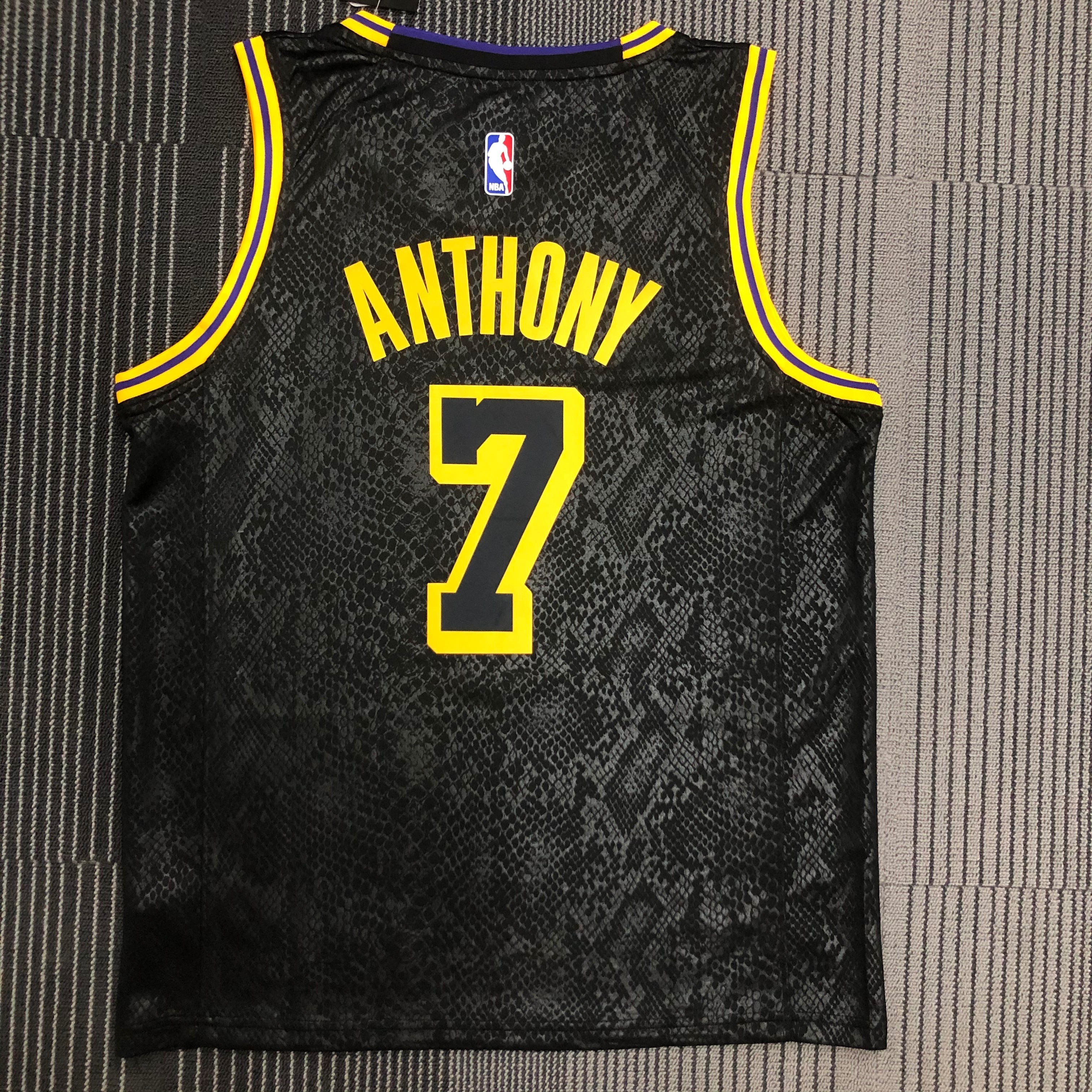 Lakers serpentine 7 Anthony