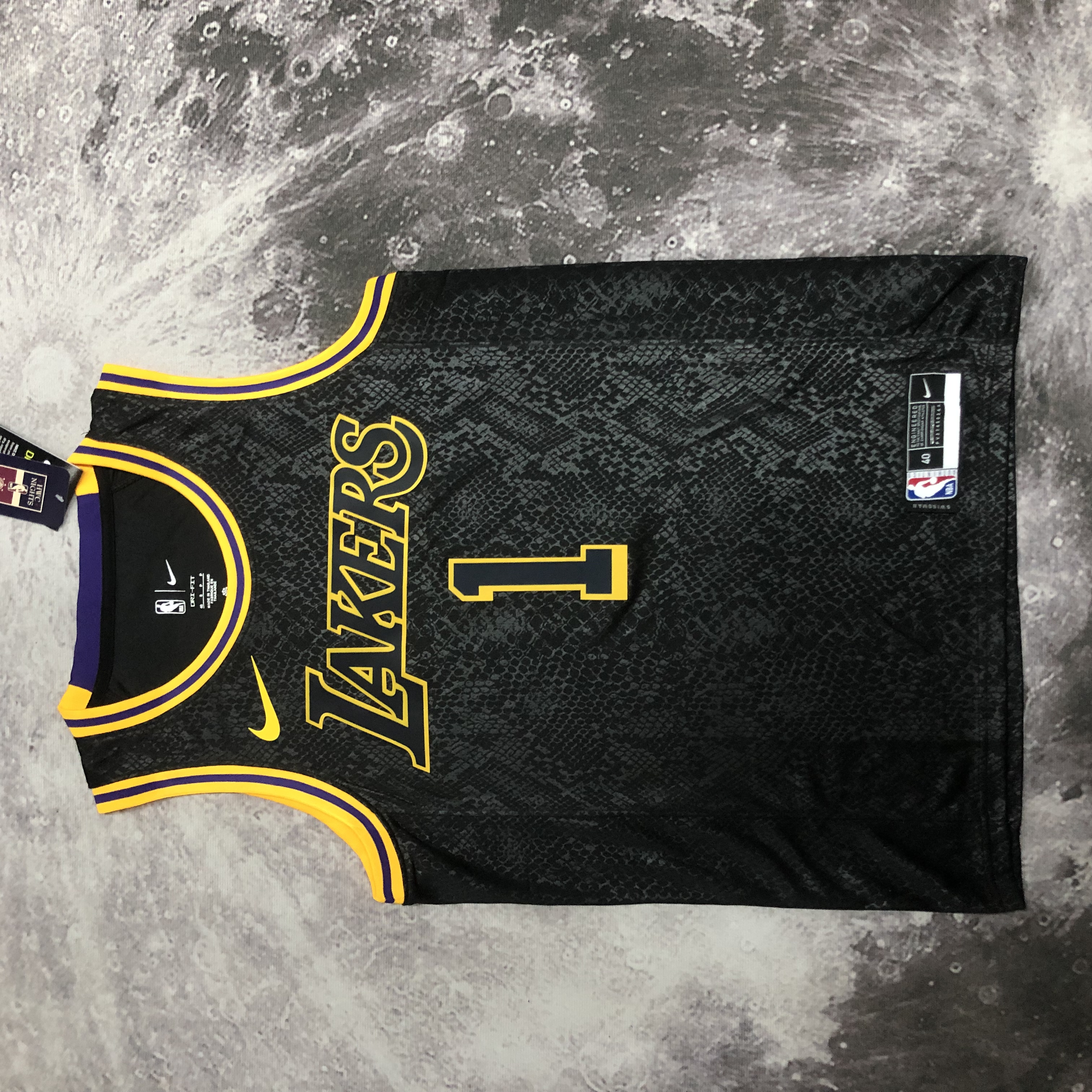 Lakeman snake-print number one Russell