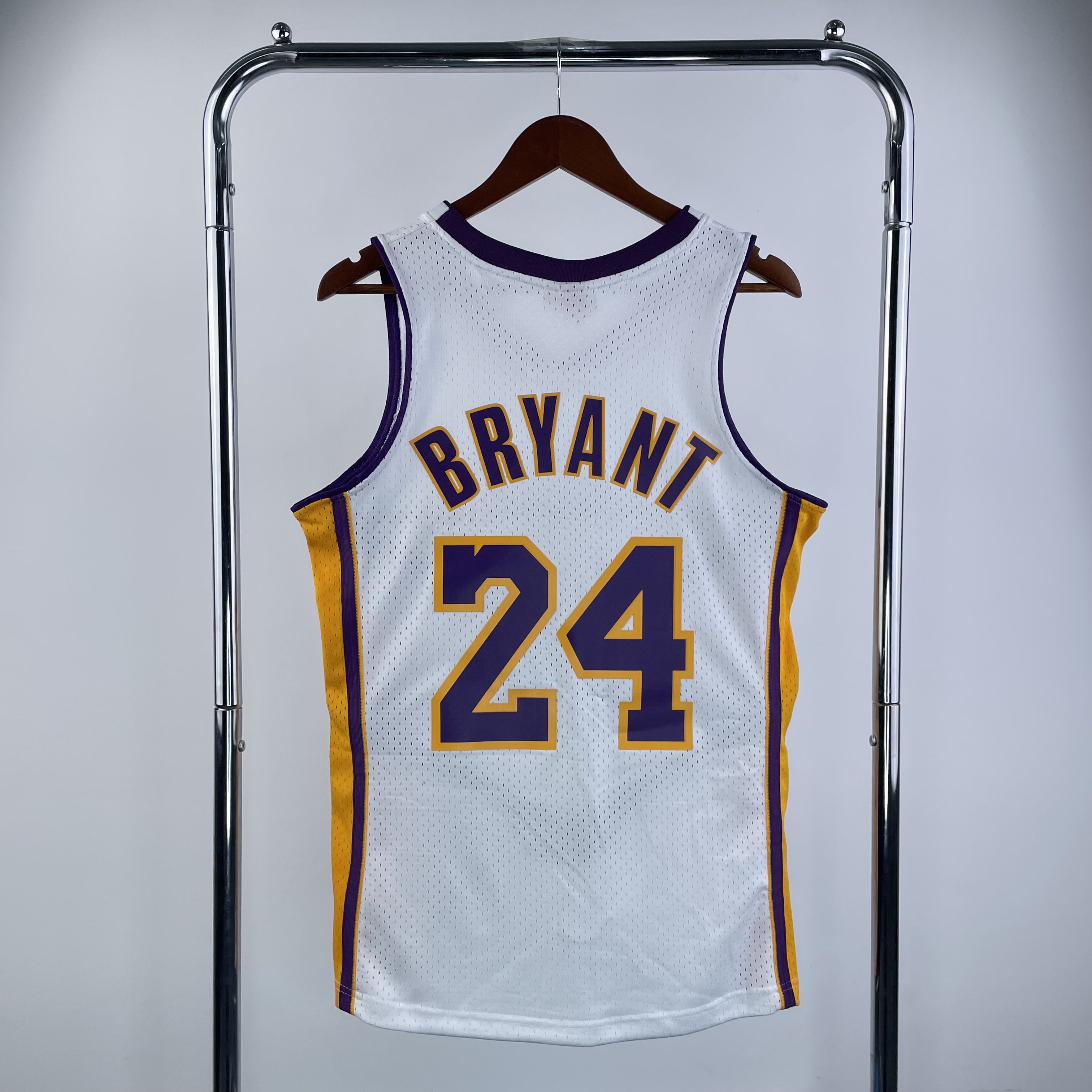 MN Hot Press Throwback jersey SW Lakers 0910 V-neck white No. 24 Bryant