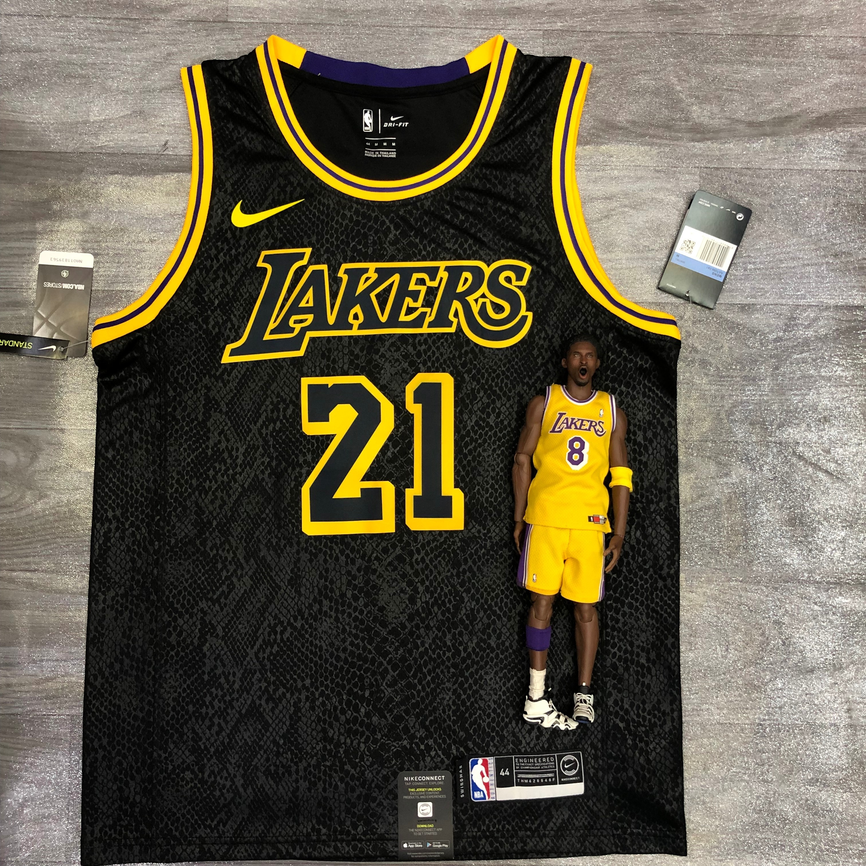 Lakeman 21 Serpentine Smith