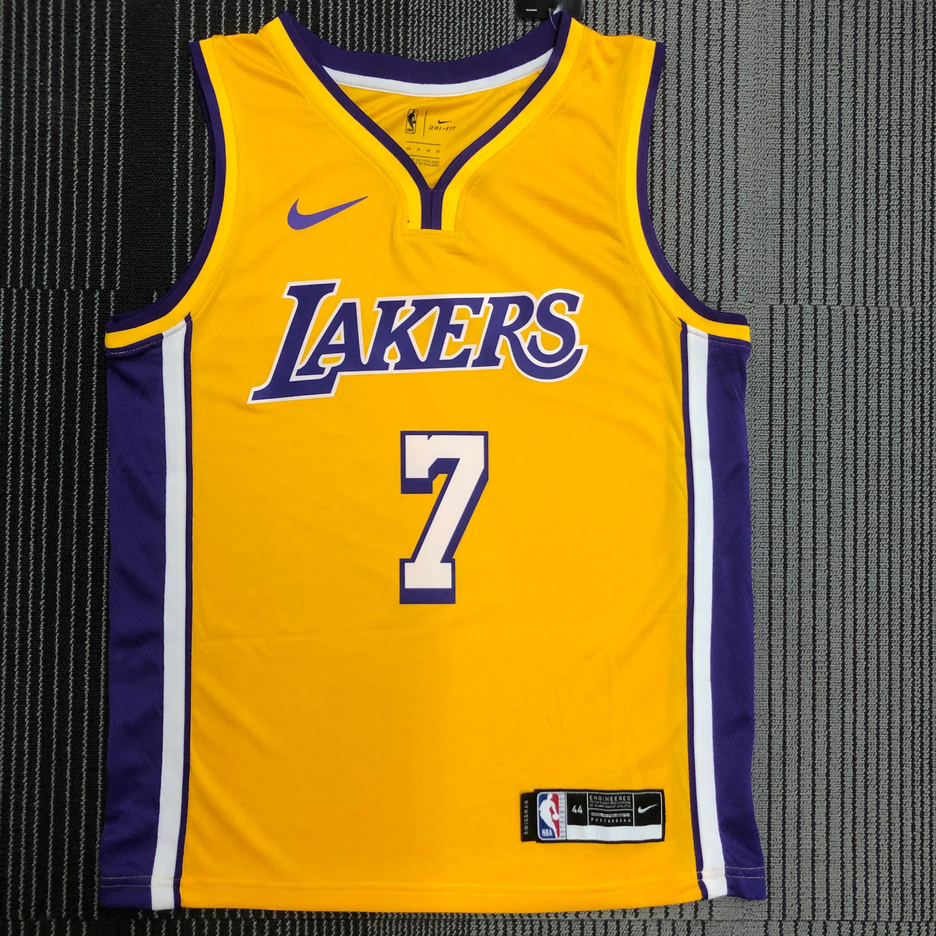 Lakers V-neck yellow No. 7 Anthony