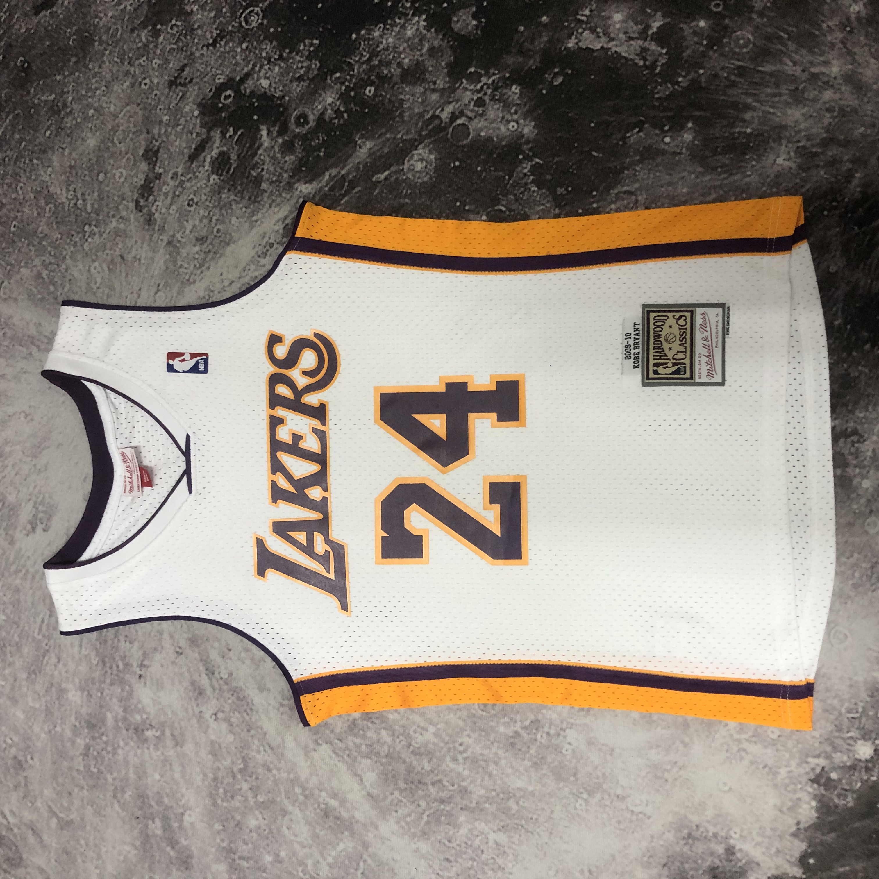 MN Hot Press Throwback jersey SW Lakers 0910 V-neck white No. 24 Bryant