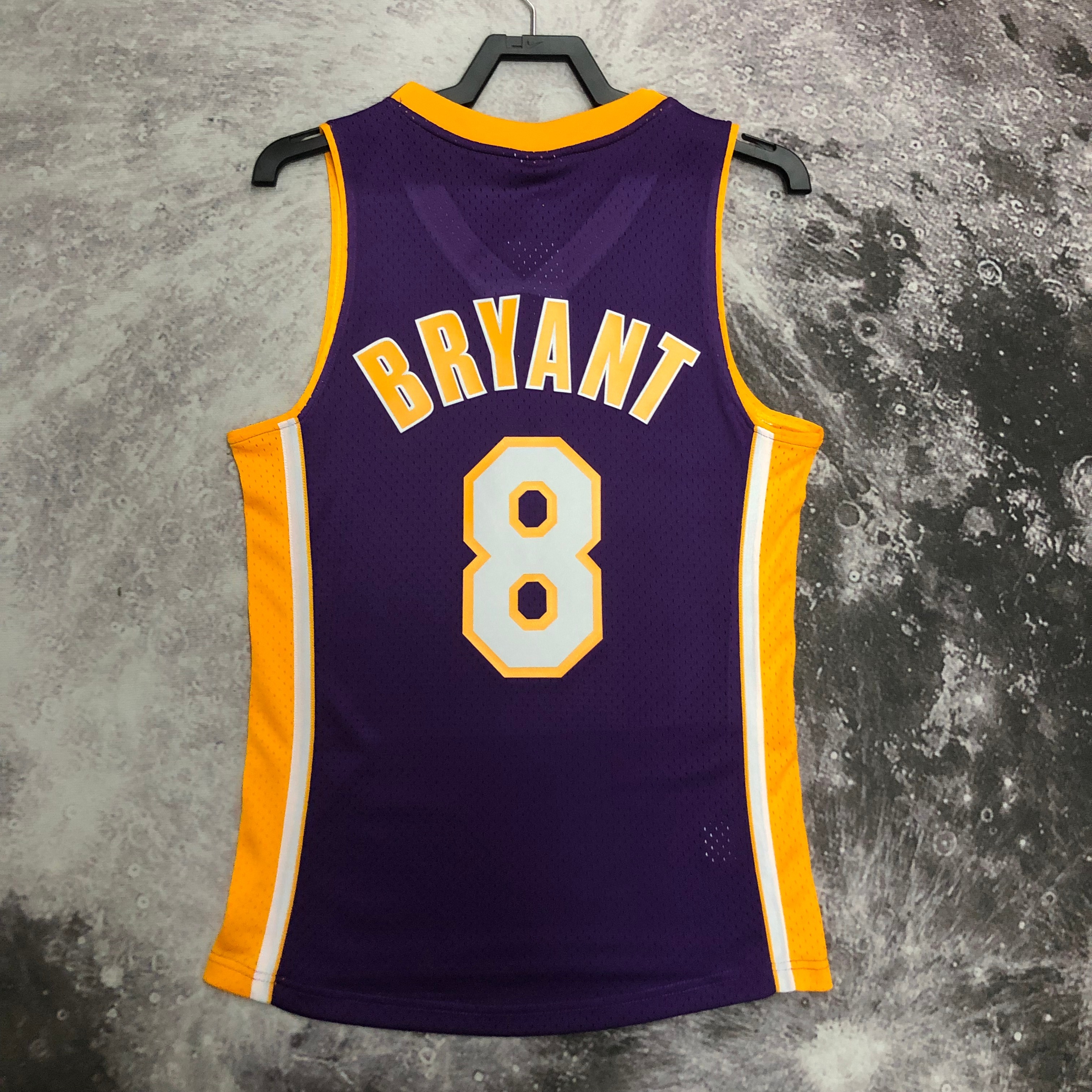 MN Hot Press Throwback Jersey SW Lakers 20001 season V-neck Purple No. 8 Bryant