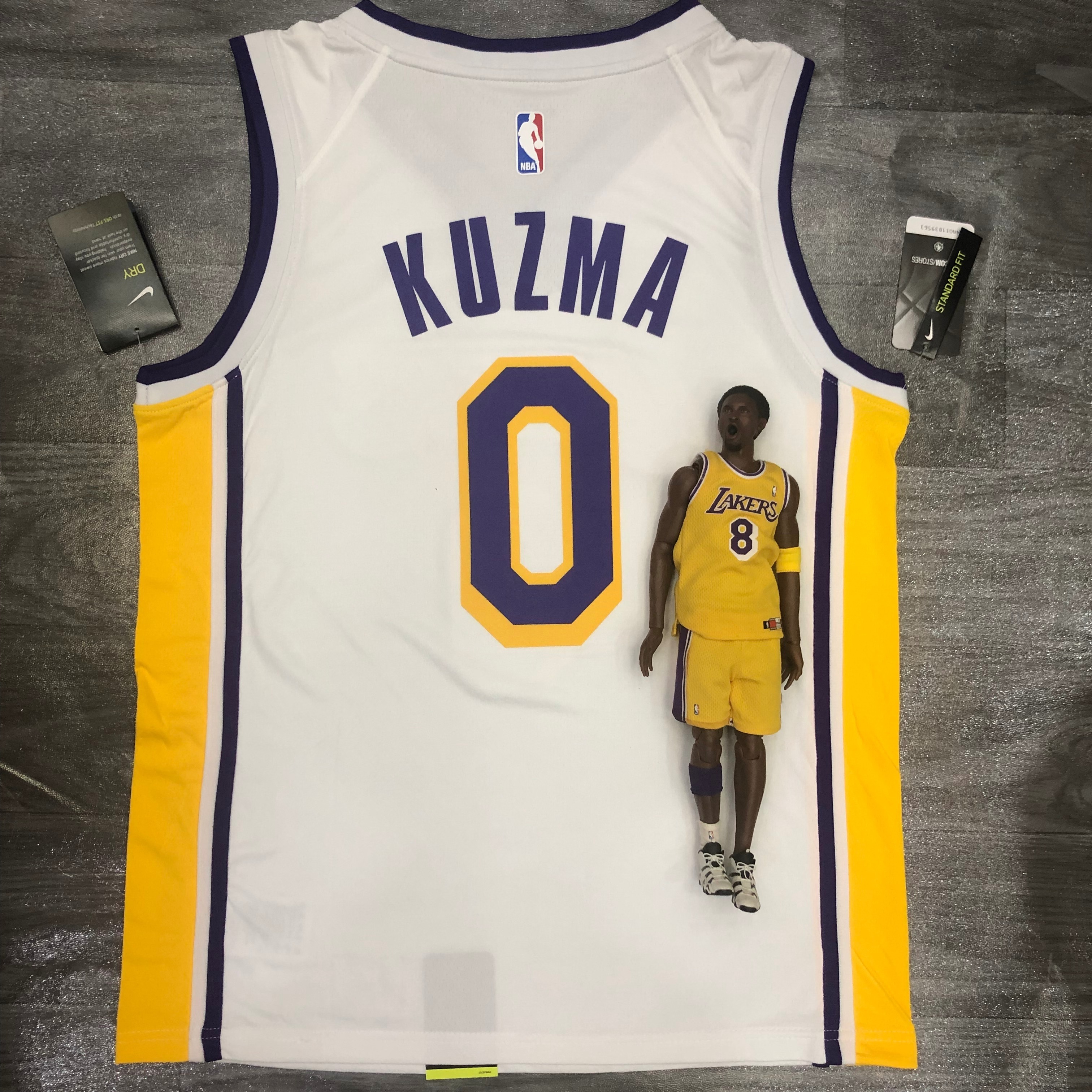 Lakers white V-neck 0 Kuzma