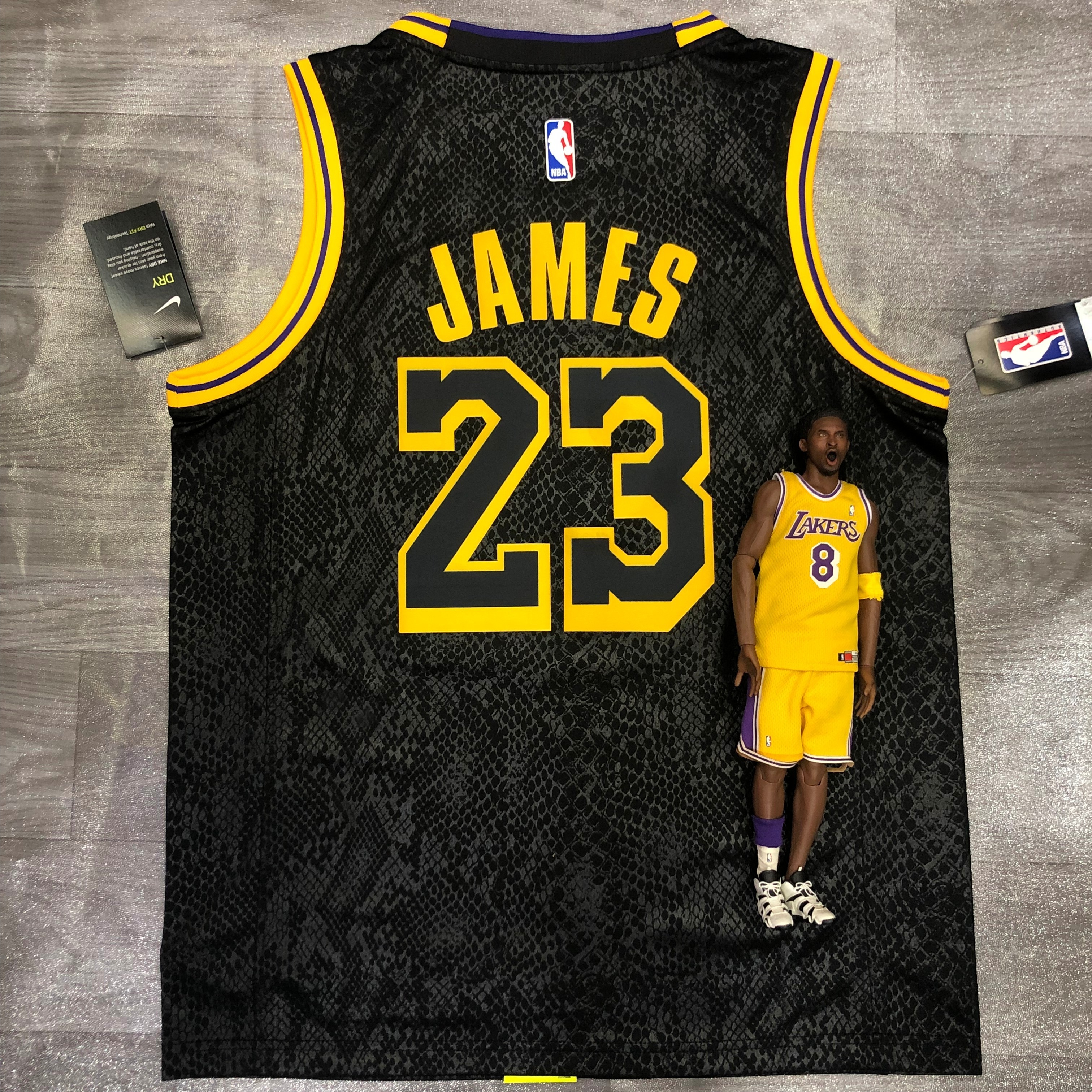 Lake Man Serpentine 23 James