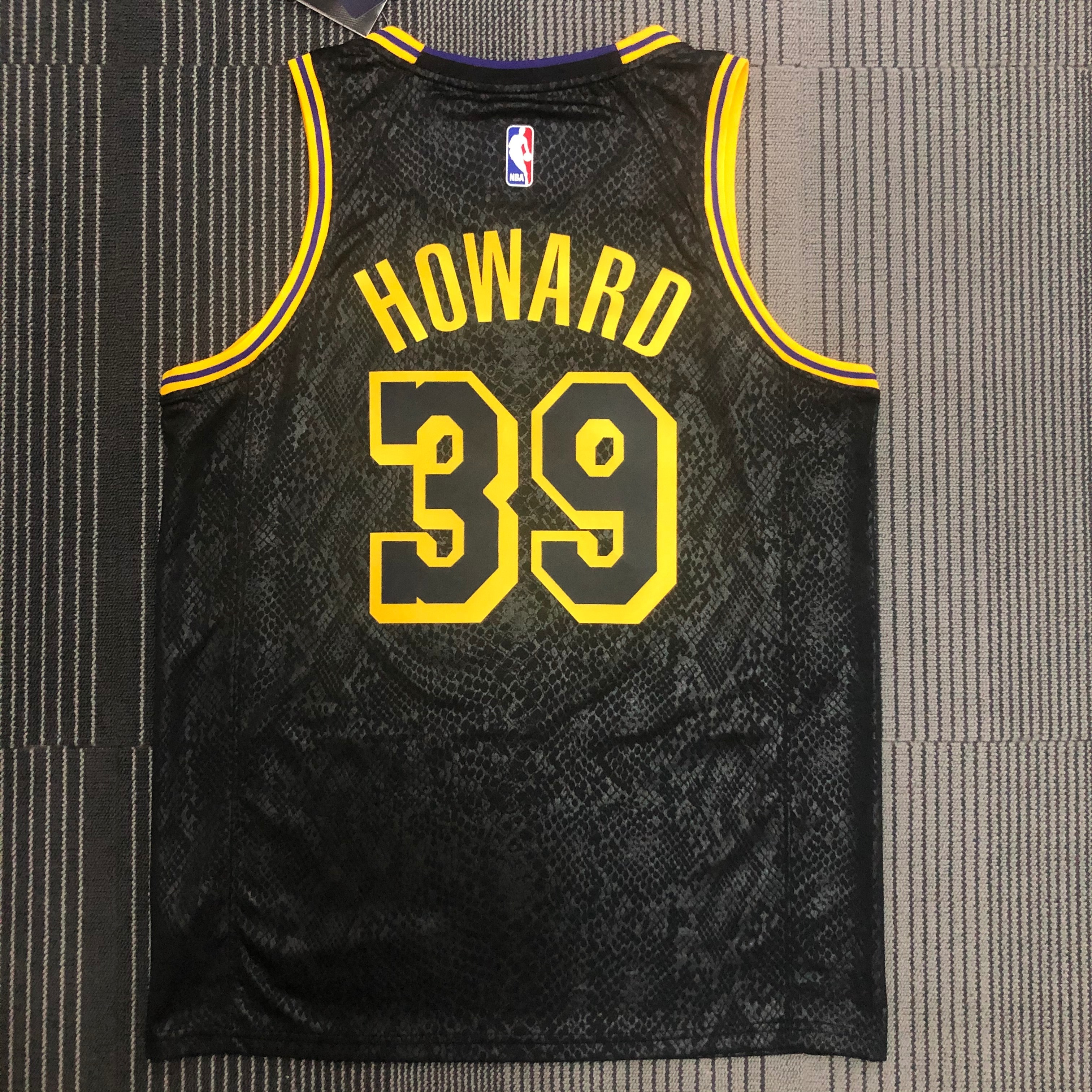 Lakers Serpentine 39 Howard