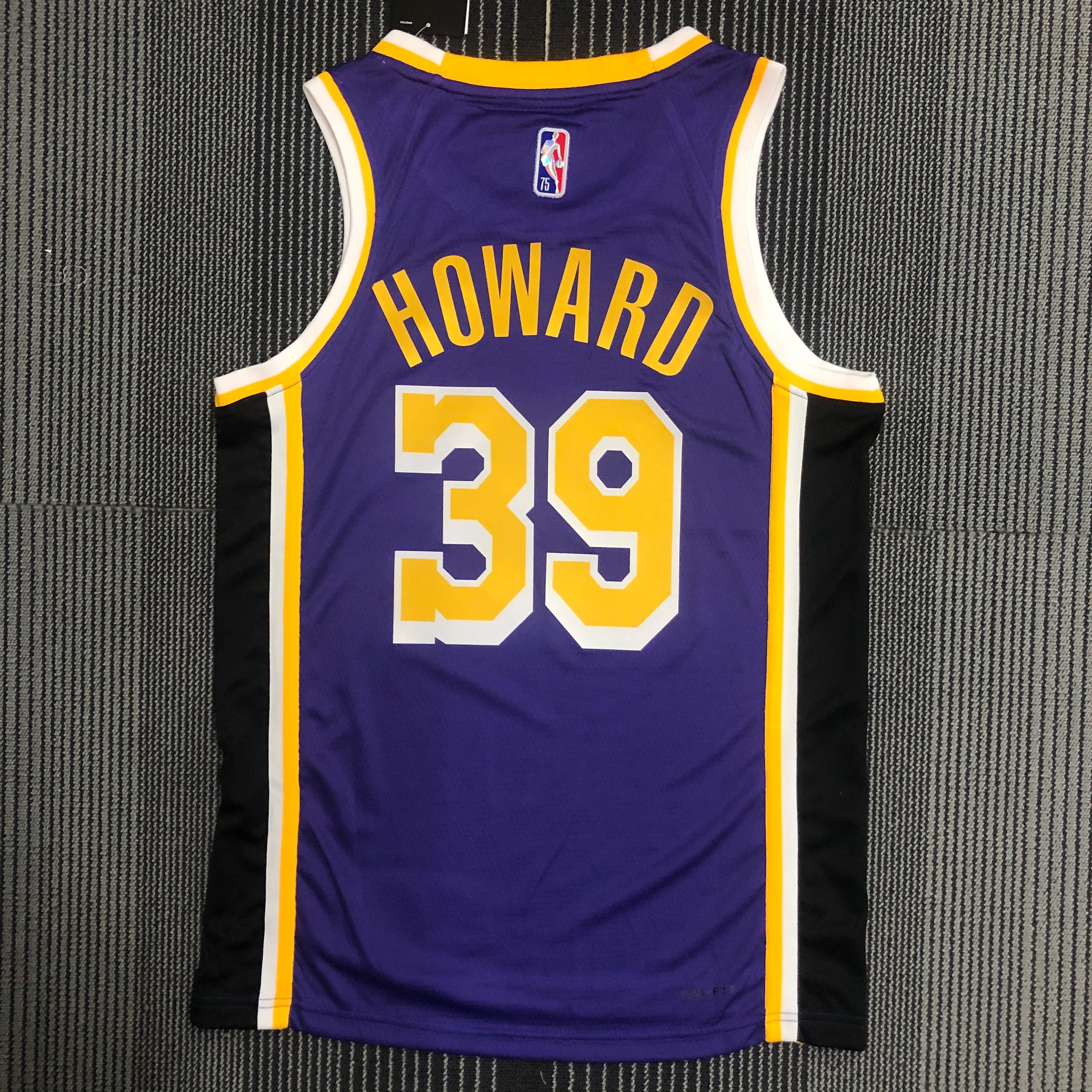 75th anniversary Lakers Flyers limited # 39 Howard