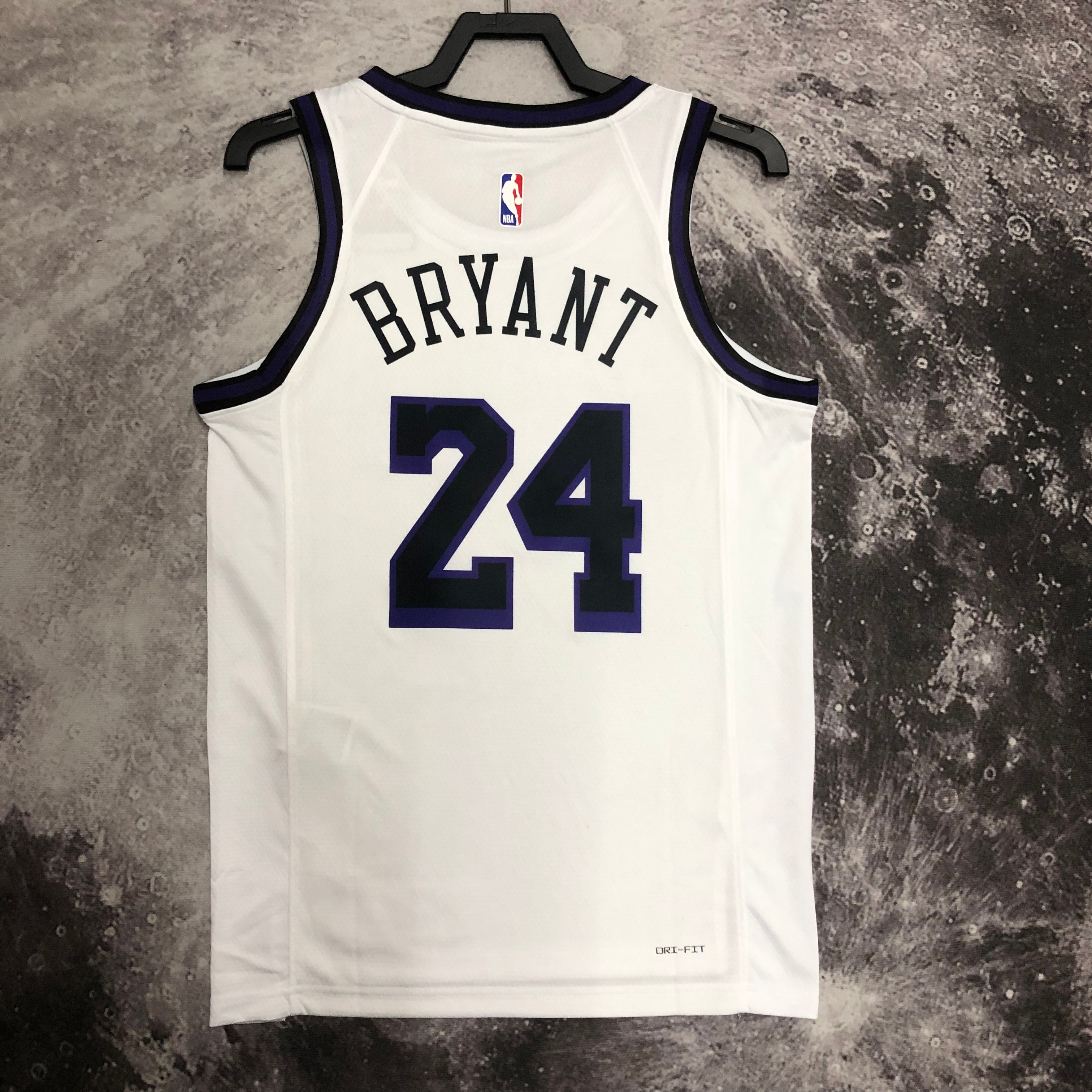 Lakers season 23 Urban version of Bryant 24