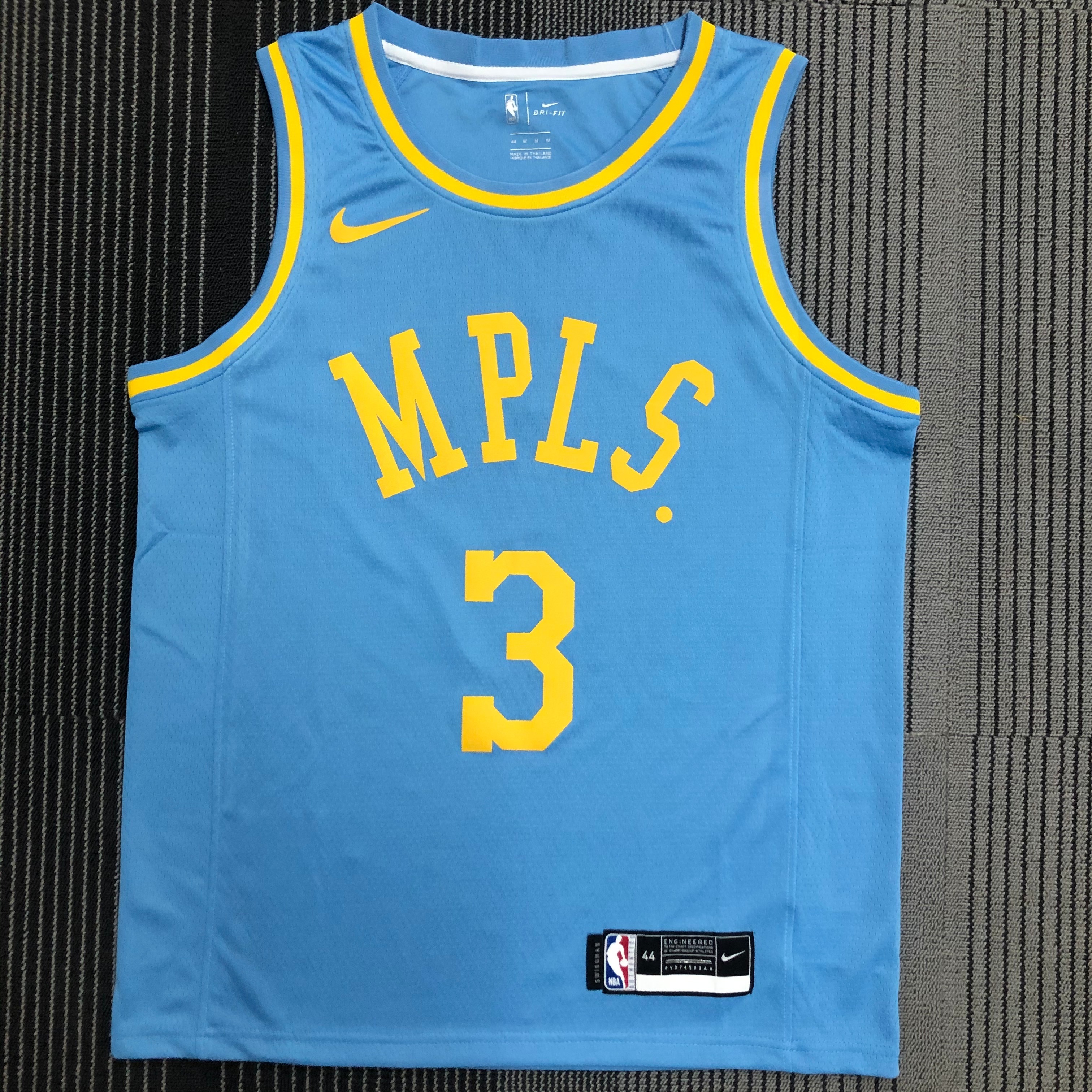 Lakers Minneapolis No. 3 Davis