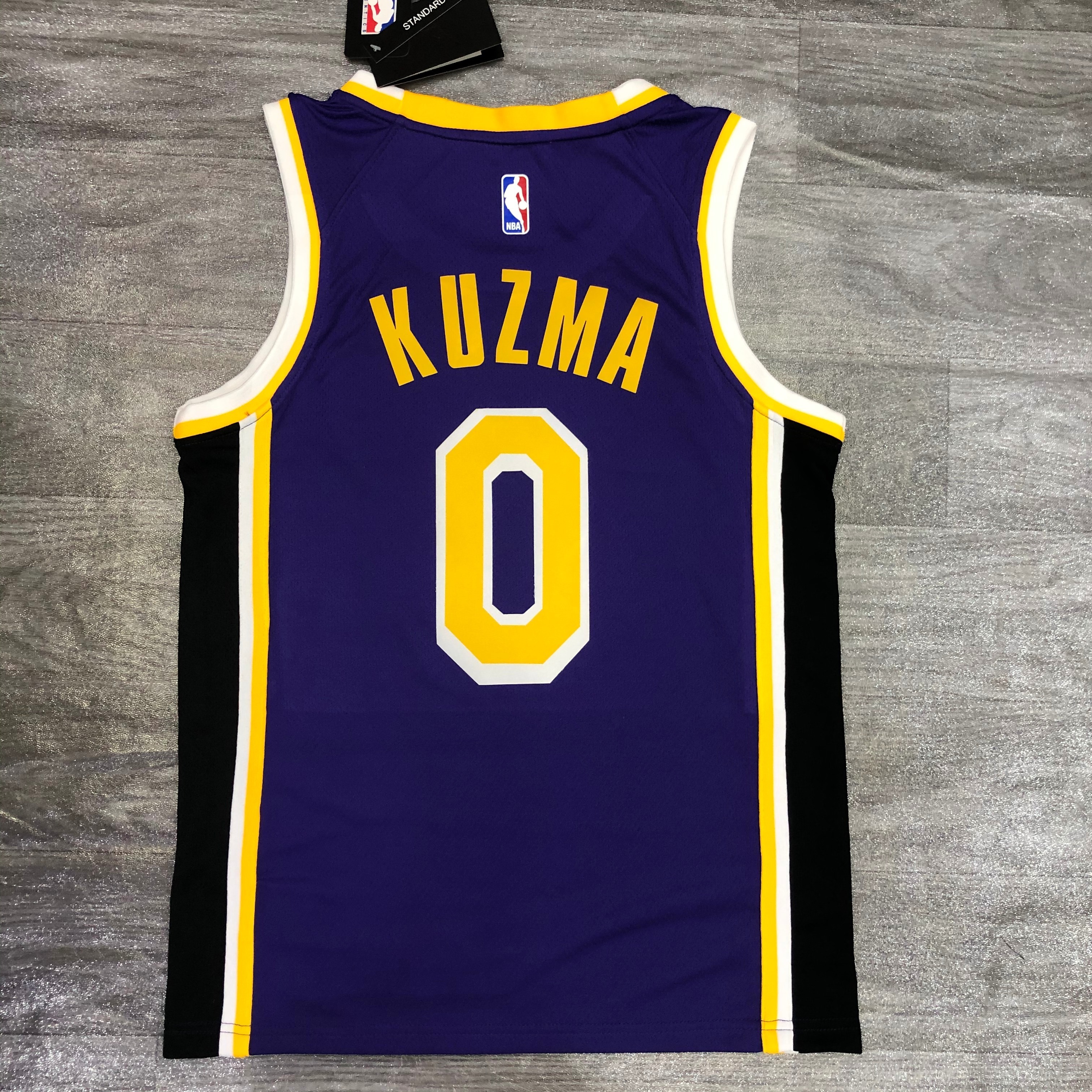 Lakers limited No. 0 Kuzma