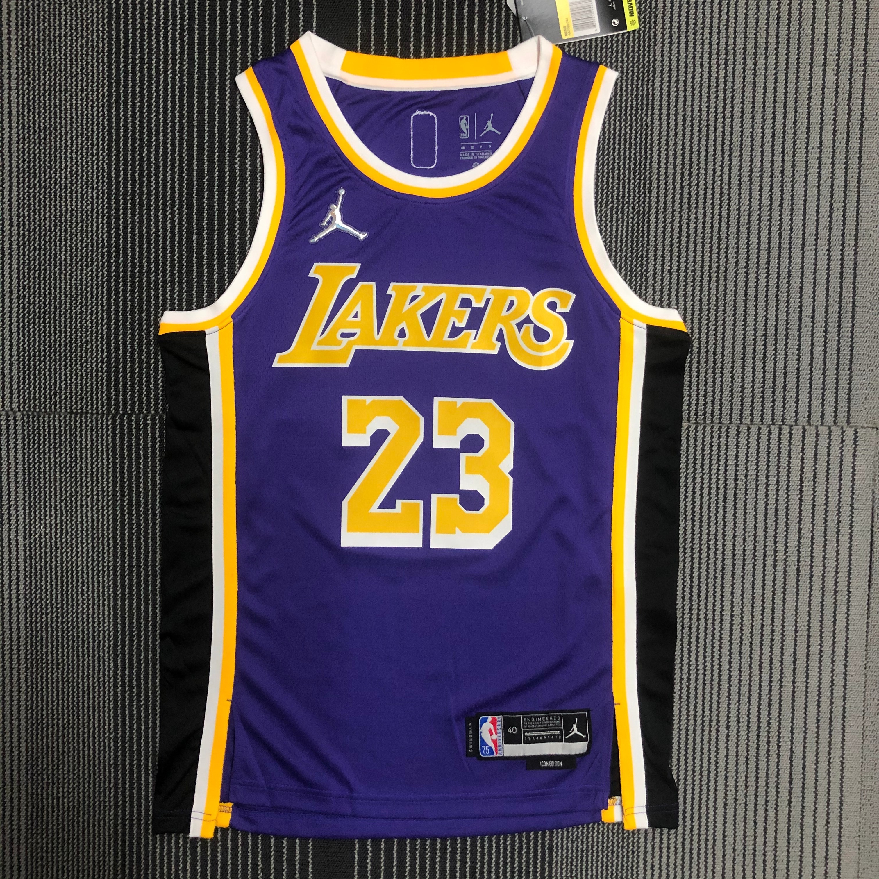 75th anniversary Lakers Flyers limited No. 23 James