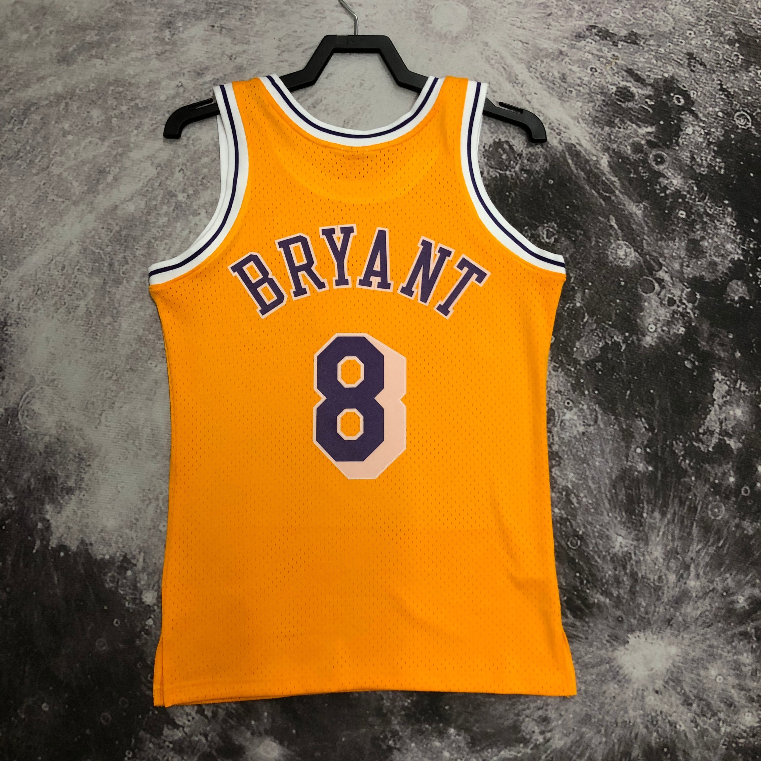 MN Hot Press throwback jersey SW Lakers' 97 round neck yellow No. 8 Bryant