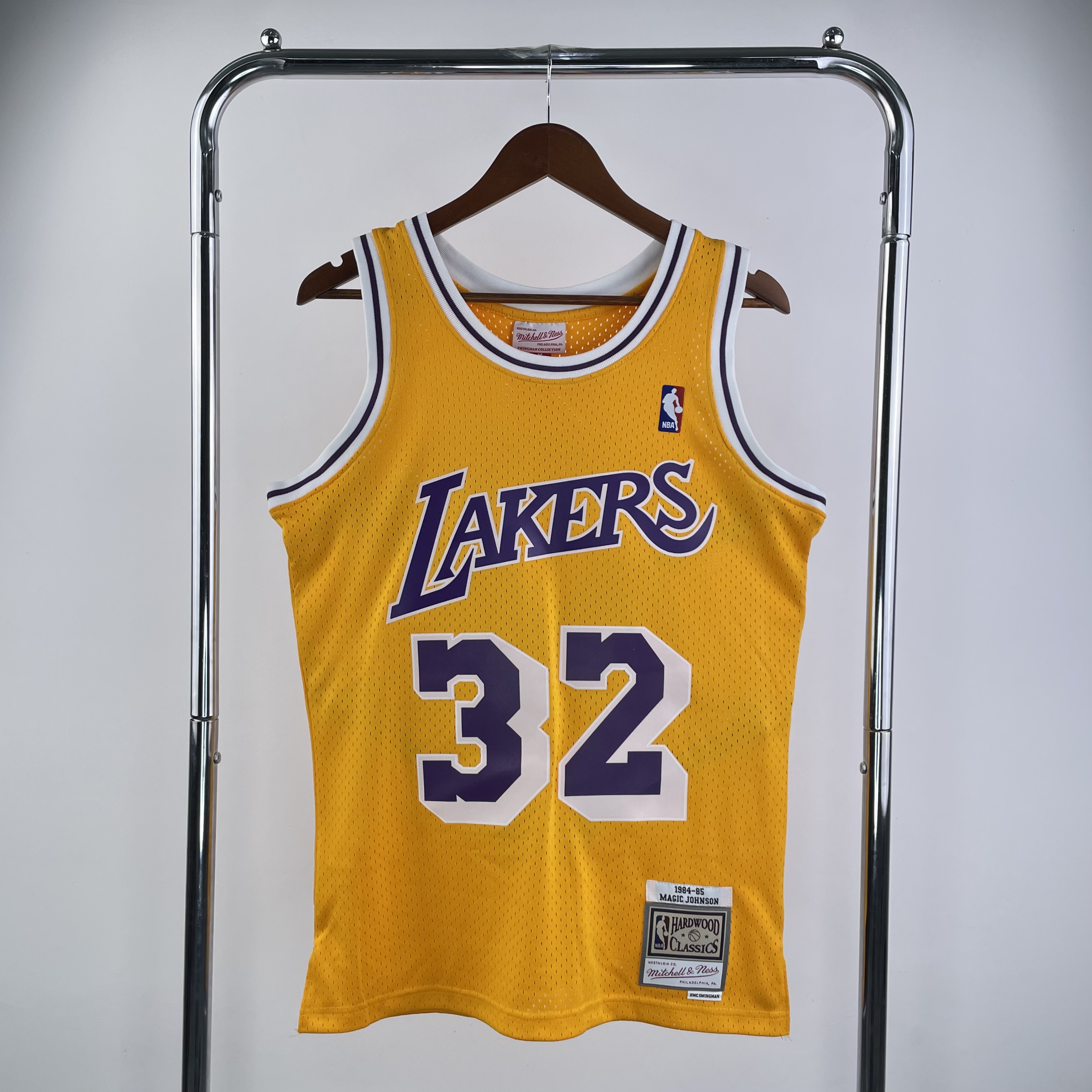 MN Hot Press throwback jersey SW Lakers 8485 round neck yellow No. 32 Johnson