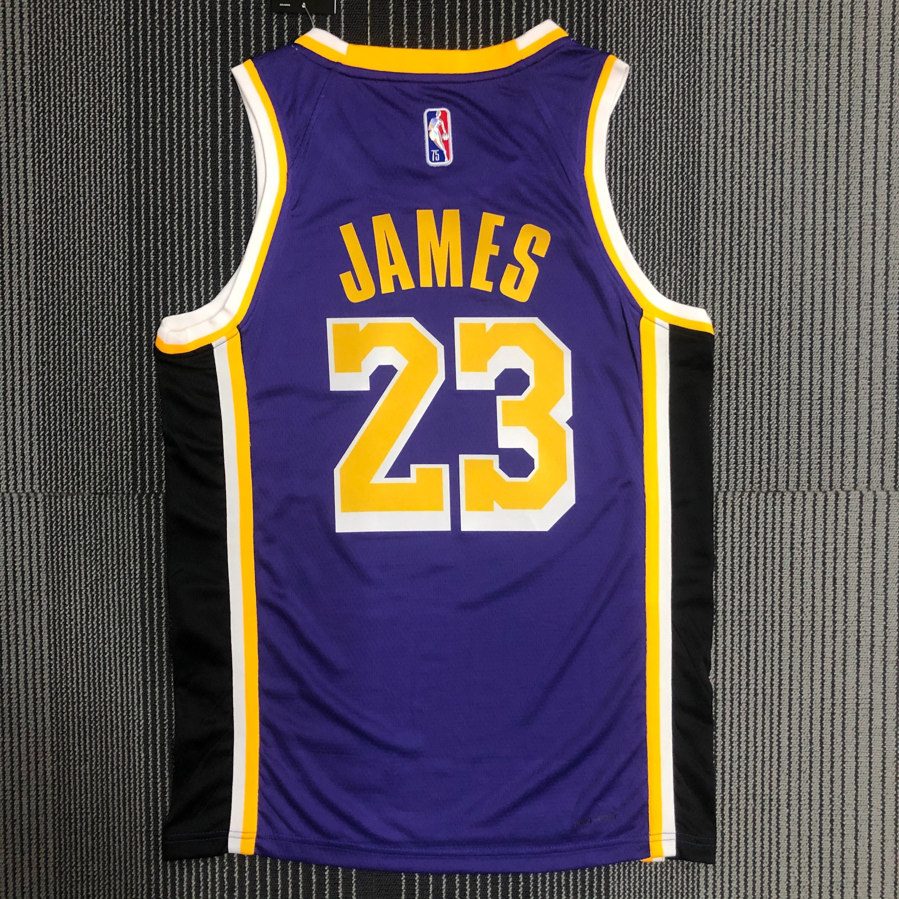 75th anniversary Lakers Flyers limited No. 23 James