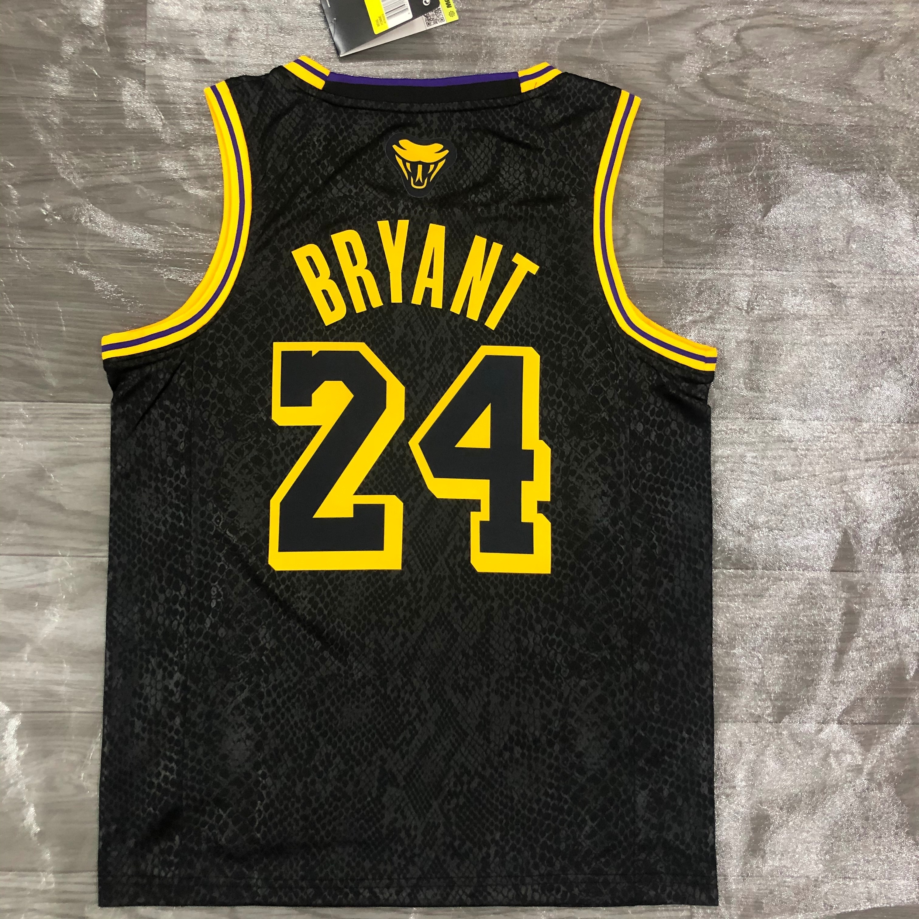 Lakers black Mamba snake Bryant