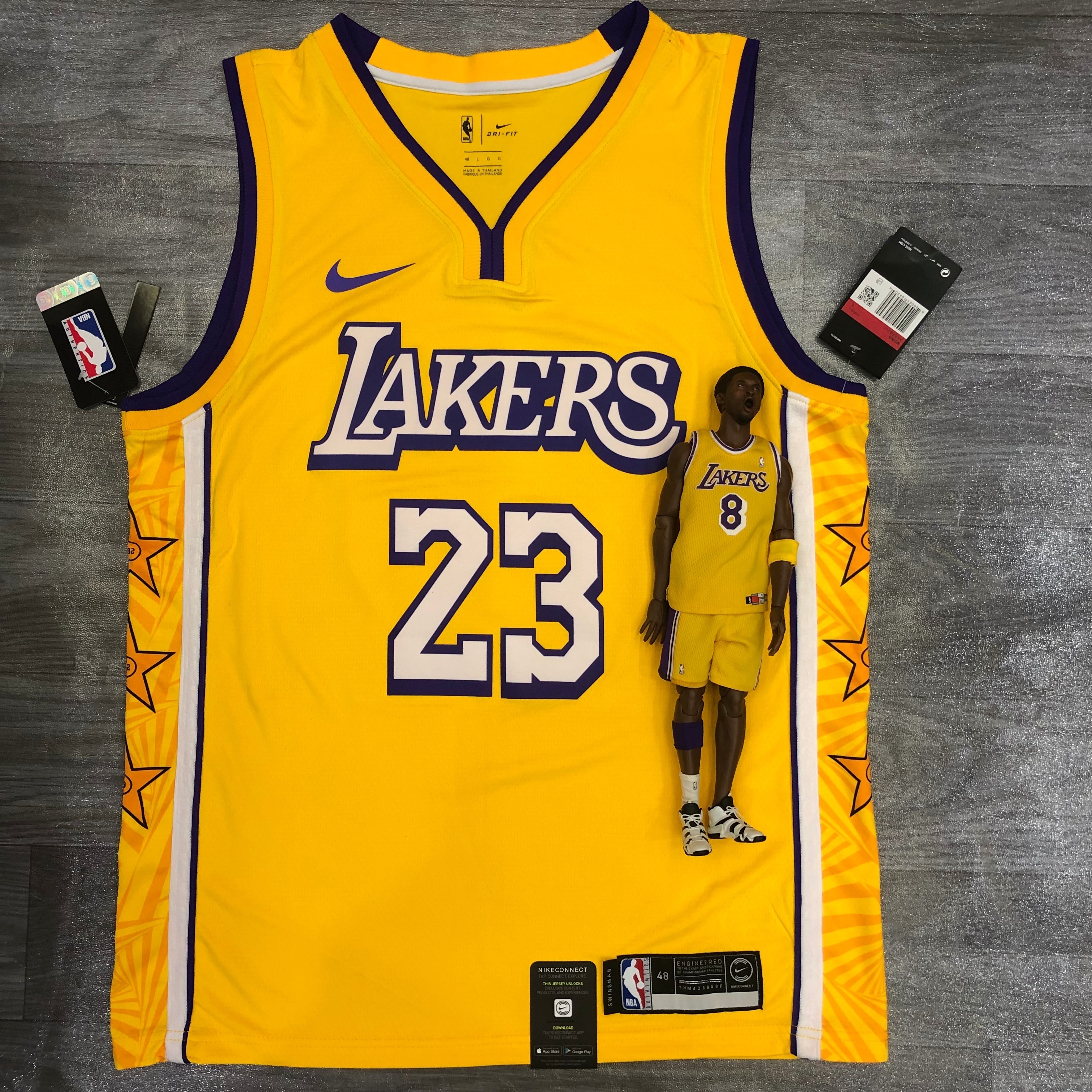 The Lakers took Star No. 23 James