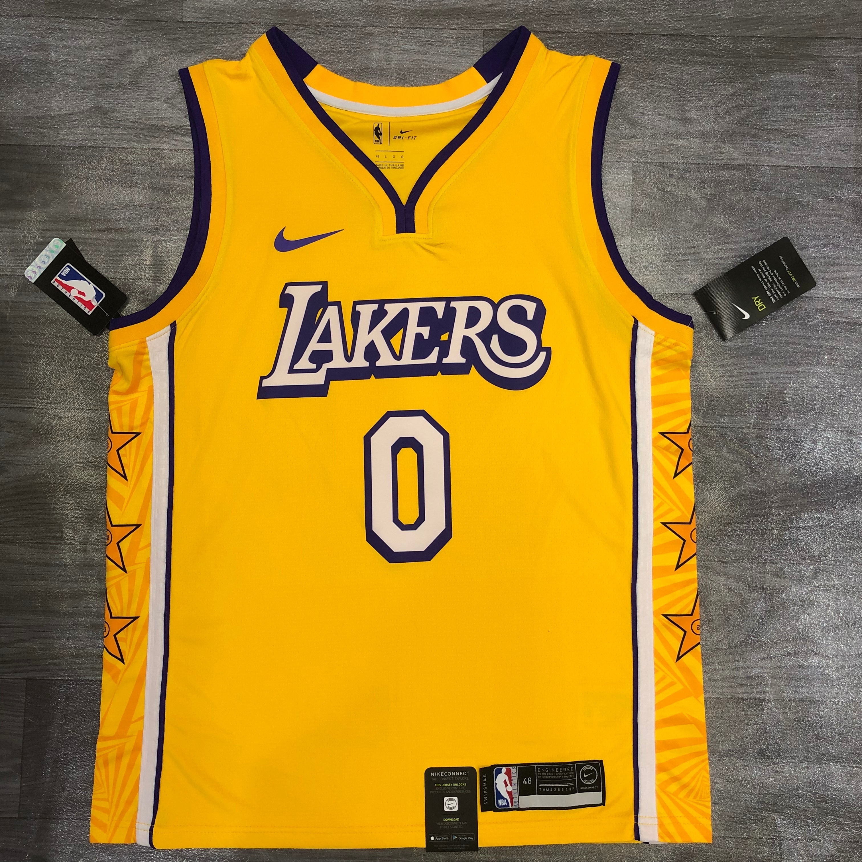 The Lakers brought Star No. 0 Nick Young