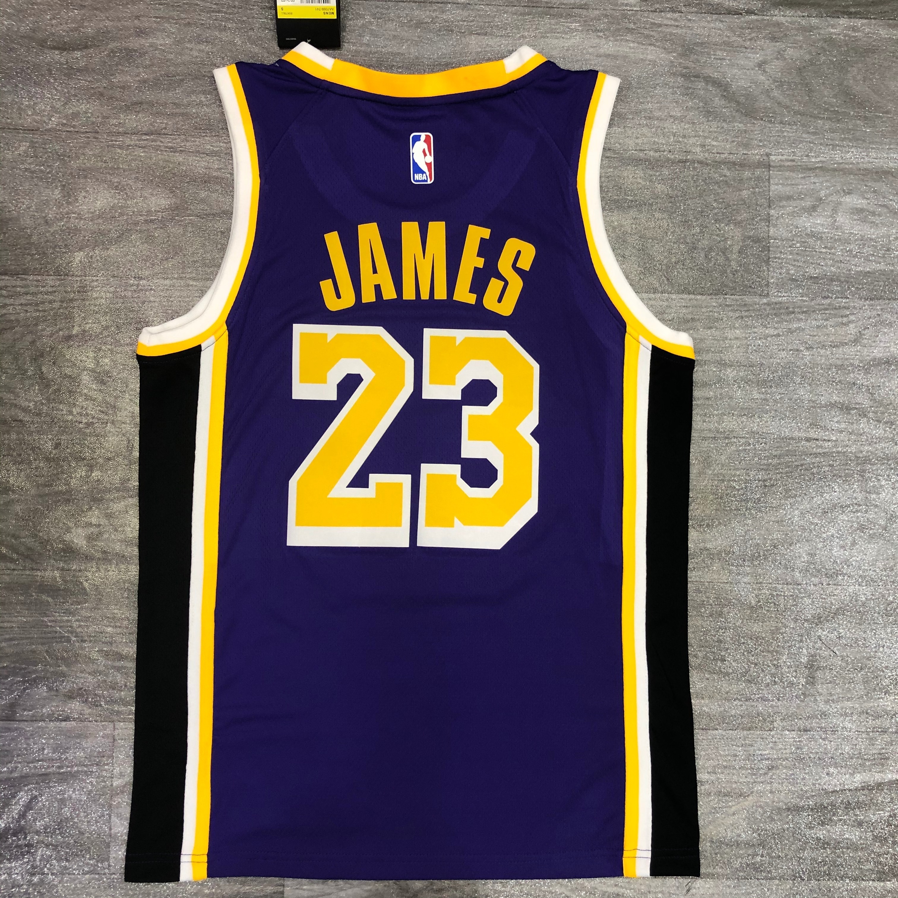 Lakers Flyers limited No. 23 James