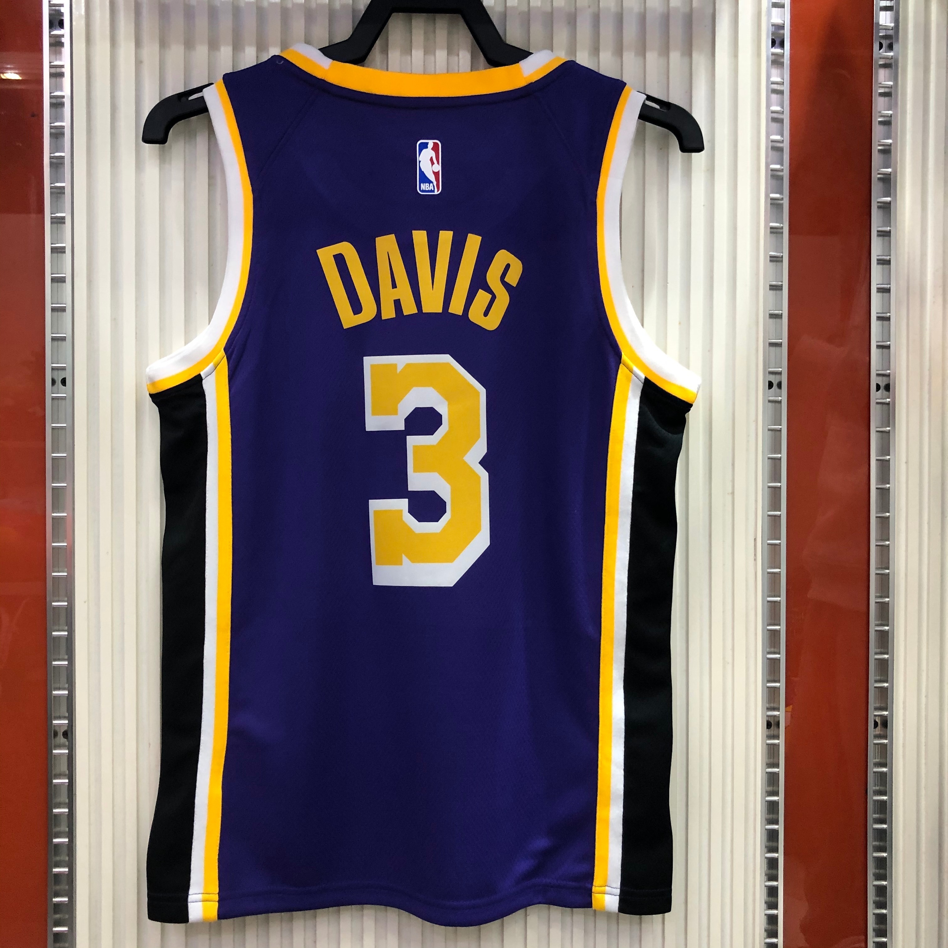 Lakers Flyers limited No. 3 Davis
