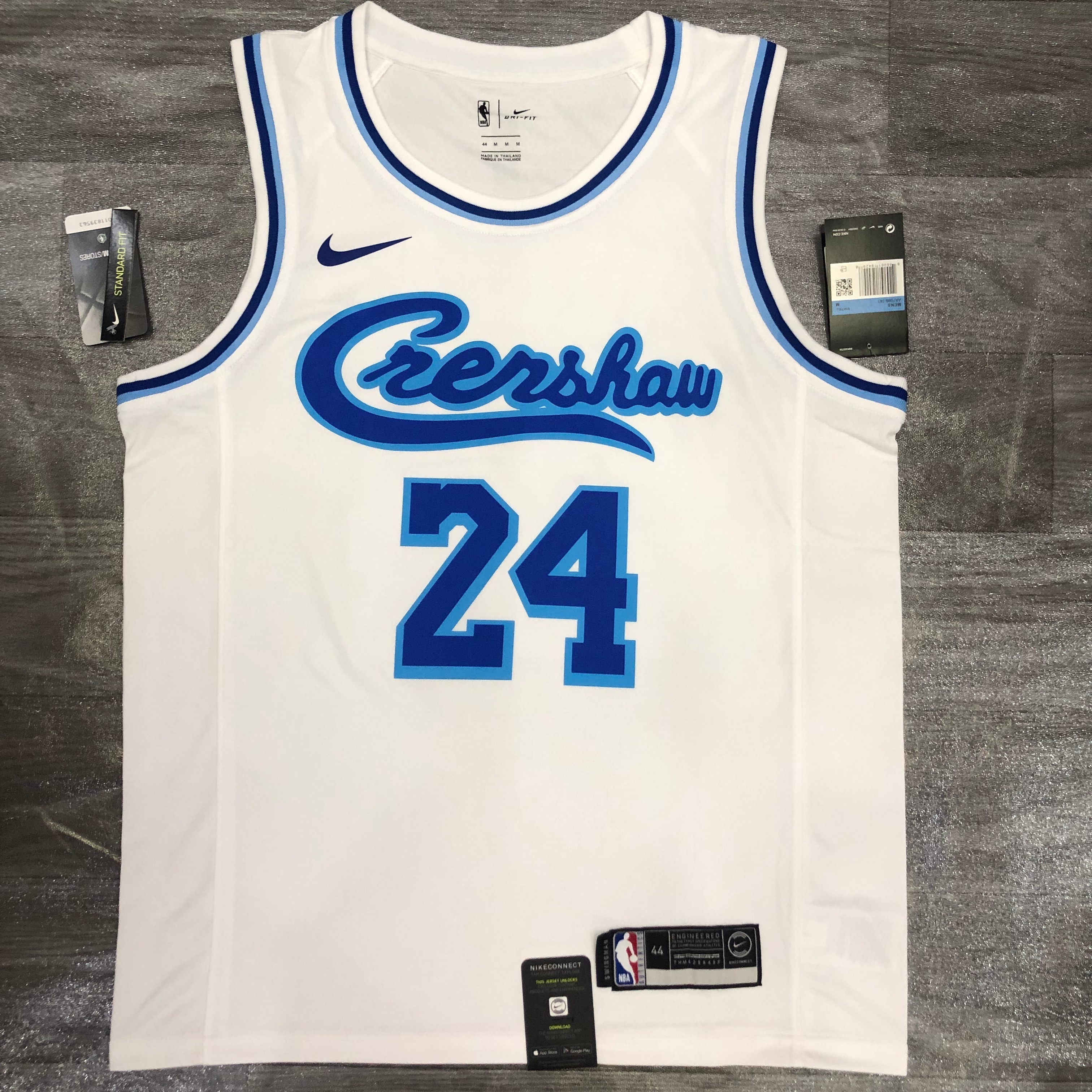 Lakers Latin throwback singer co-titled white 24 Kobe Bryant